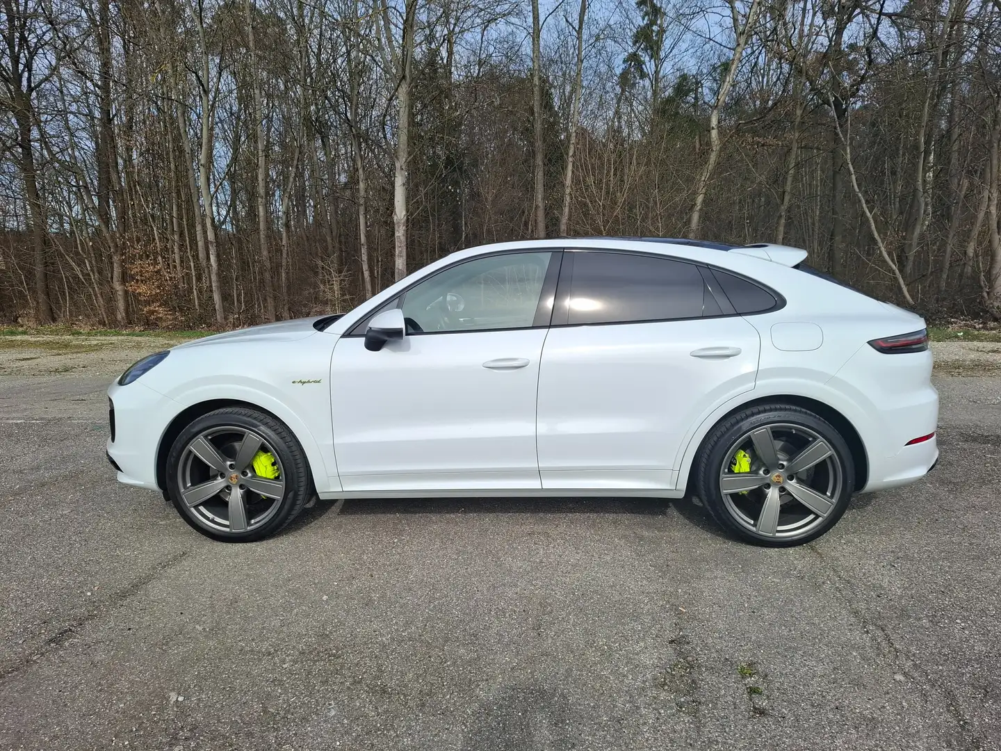 Porsche Cayenne e-Hybrid-Coupe-Platinum Edition mit vielen Extras Weiß - 2