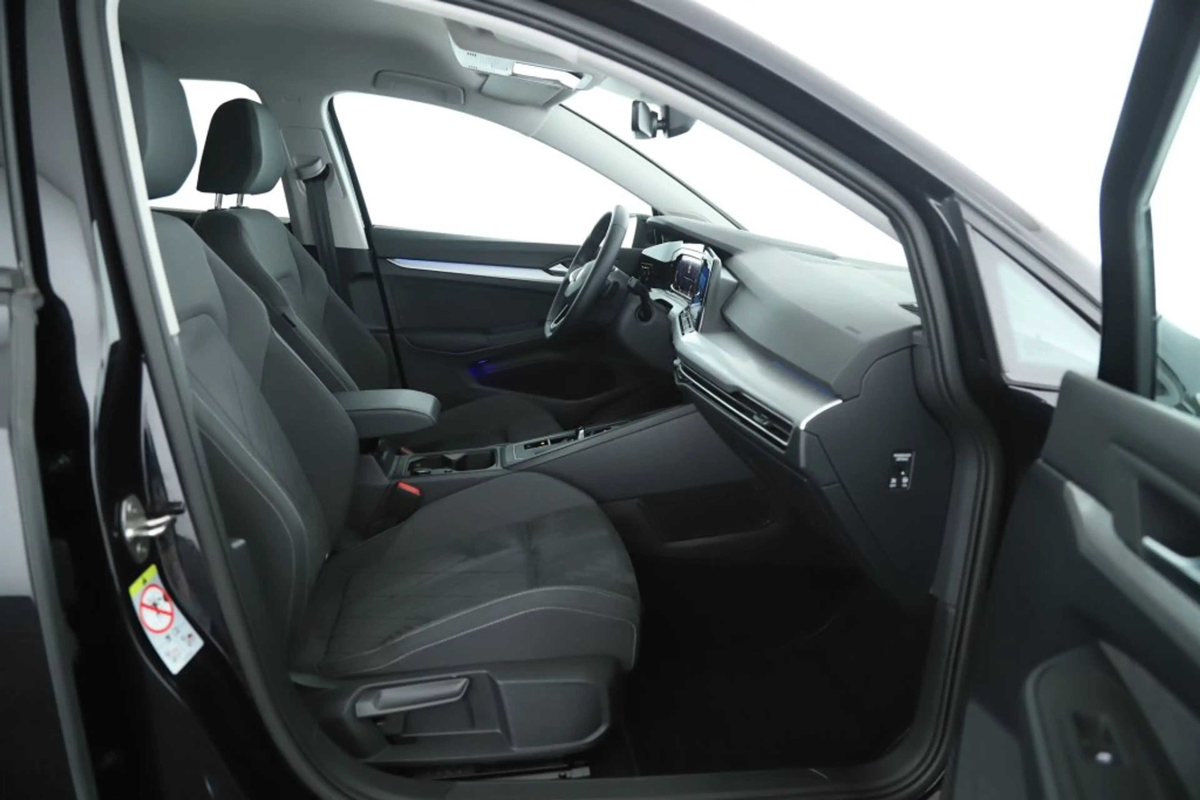 Volkswagen Golf LIFE 2,0 TDI DSG LED VIRTUAL 17ZOLL SPORTSITZE — photo 13