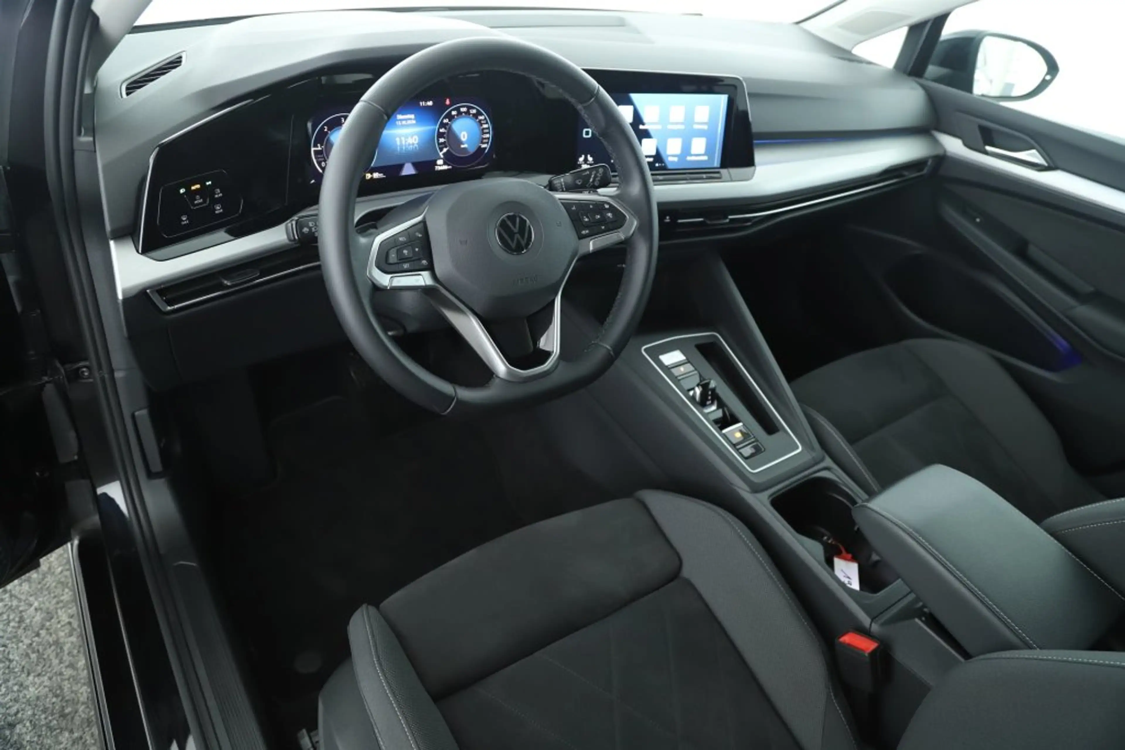 Volkswagen Golf LIFE 2,0 TDI DSG LED VIRTUAL 17ZOLL SPORTSITZE — photo 9