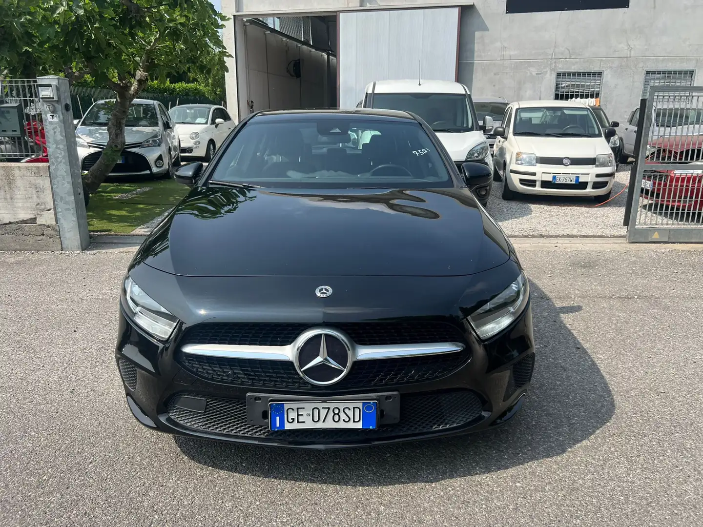 Mercedes-Benz A 200 A 200 d Automatic Sport Noir - 2