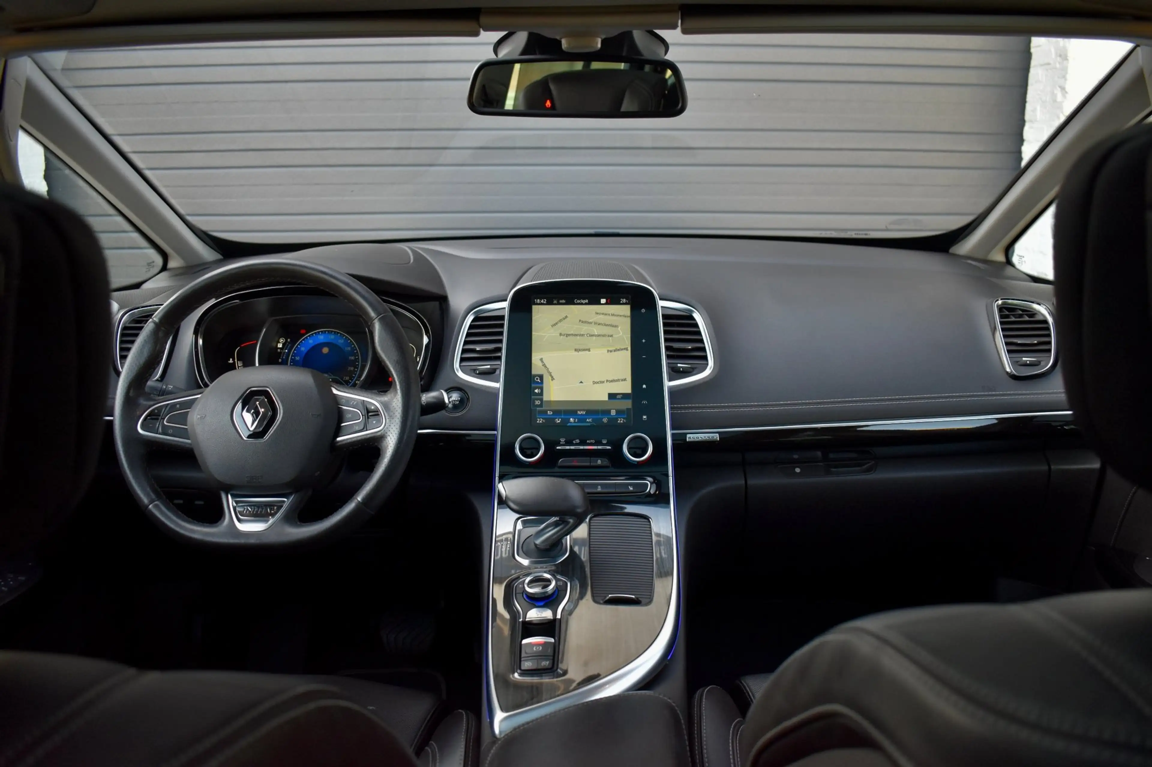 Renault Espace 1.6 dCi Dynamique 7p. | Initiale Paris | Panoramad — photo 4