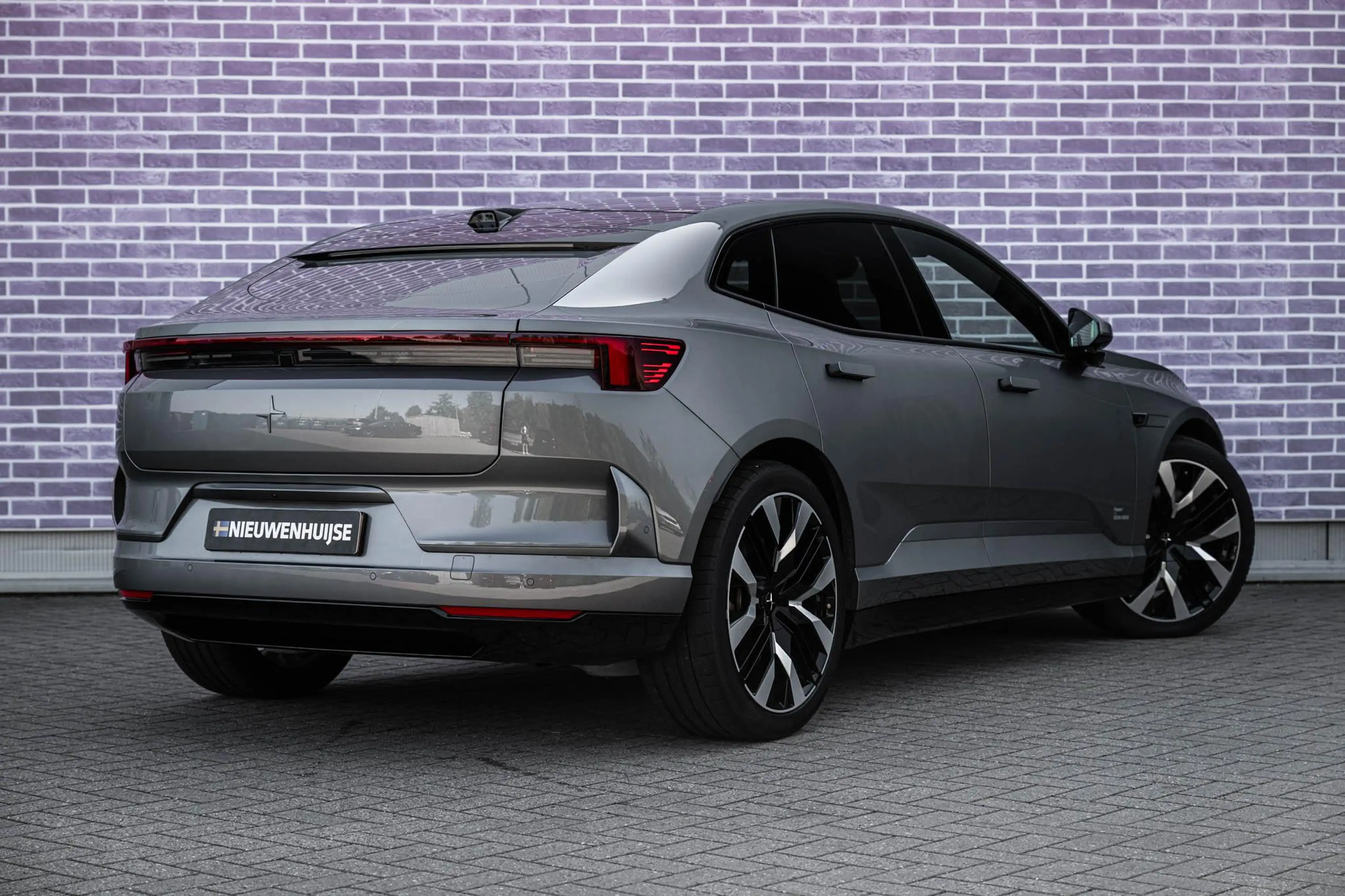 Polestar 4 Long Range Dual motor Performance Prime 100 kWh | — photo 2