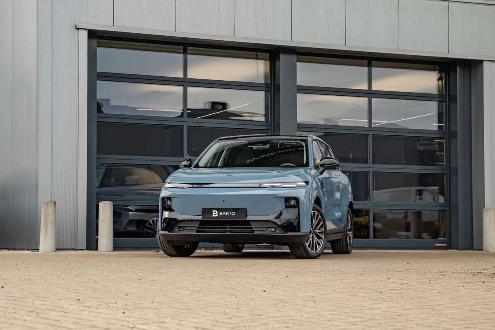 Leapmotor B10 ProMax | Design | 360° | Pano | Licht Leder | A... Bleu - 1