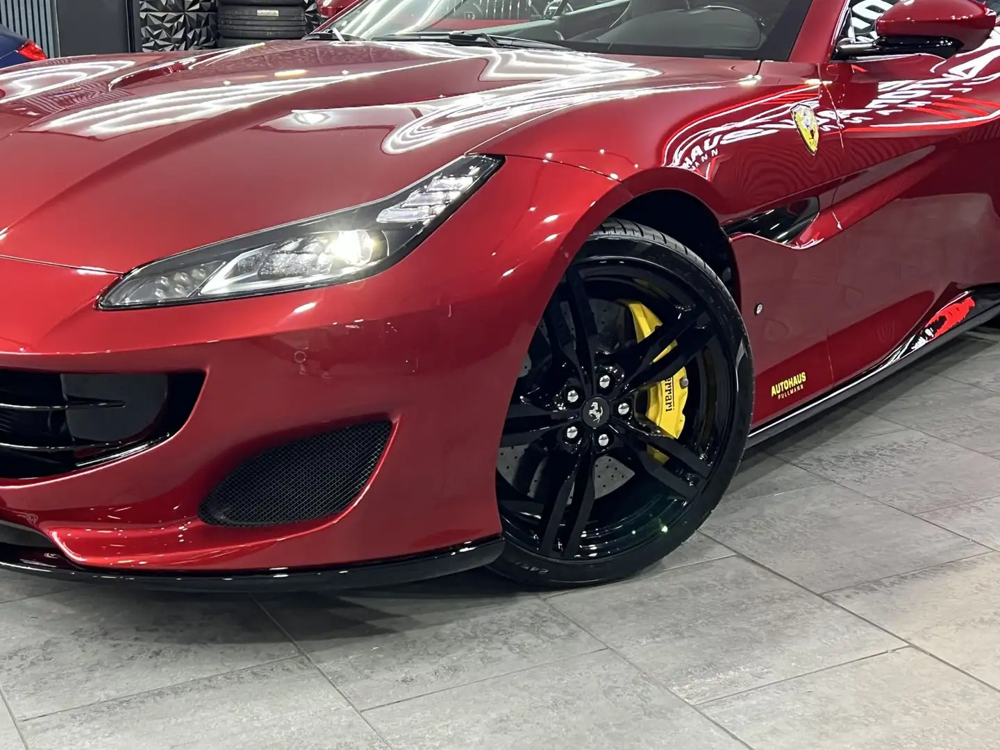 Ferrari Portofino +CARBON+ALCANTARA+360*KAMERA+ Červená - 2
