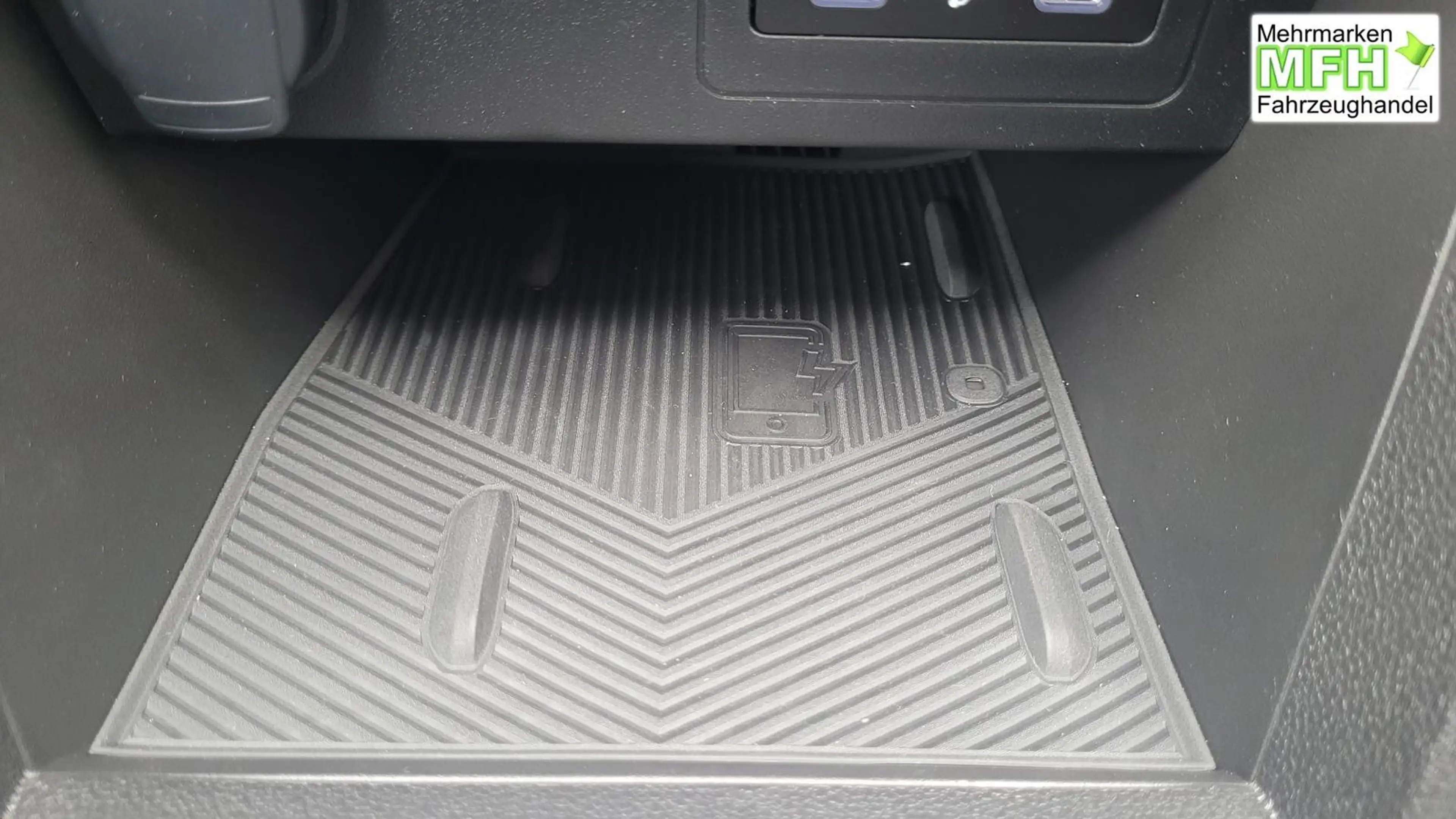 Dacia Jogger Journey Eco-G 120 AT Vollausstattung 7Sitzer 90... — photo 11