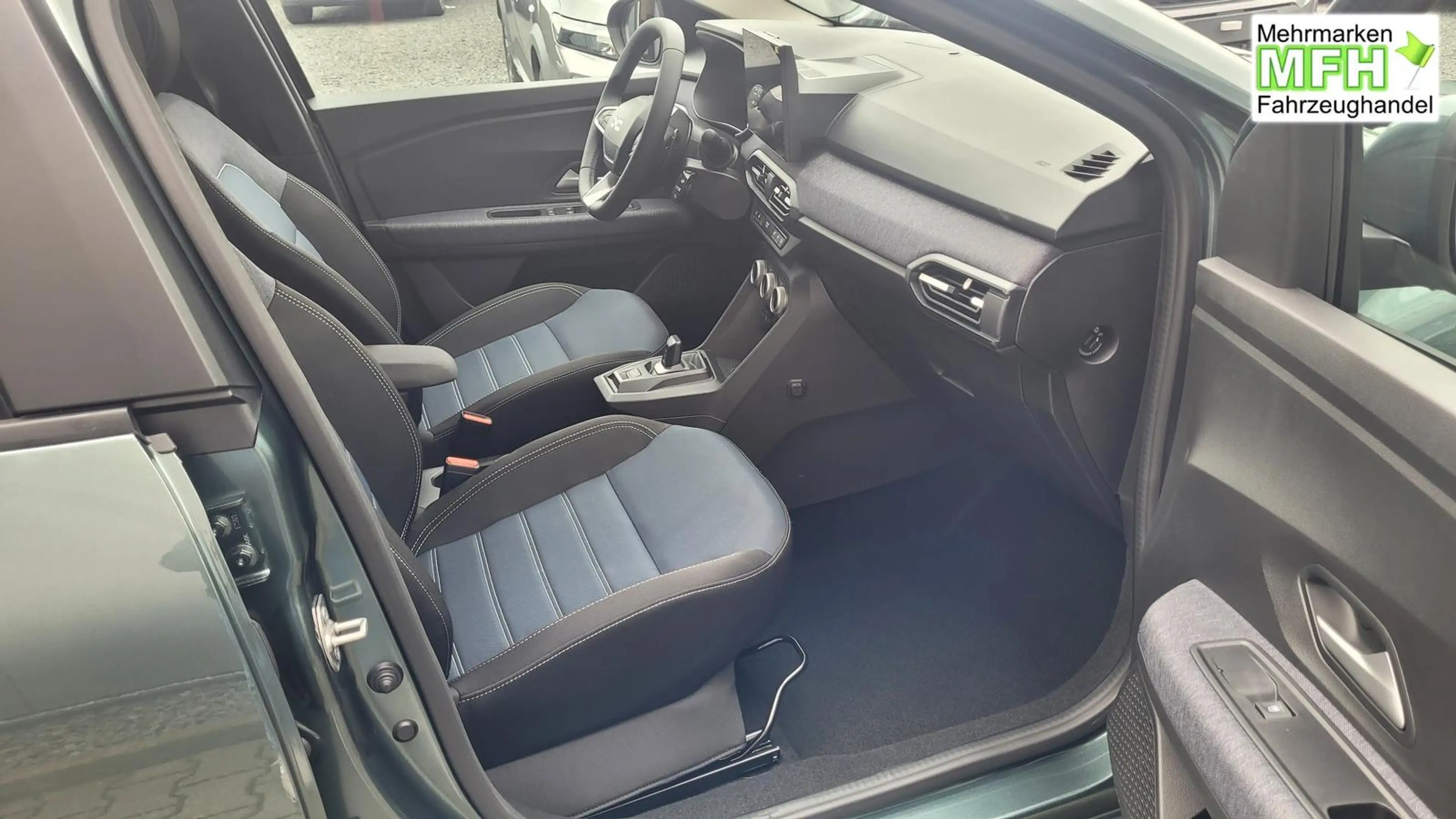 Dacia Jogger Journey Eco-G 120 AT Vollausstattung 7Sitzer 90... — photo 10