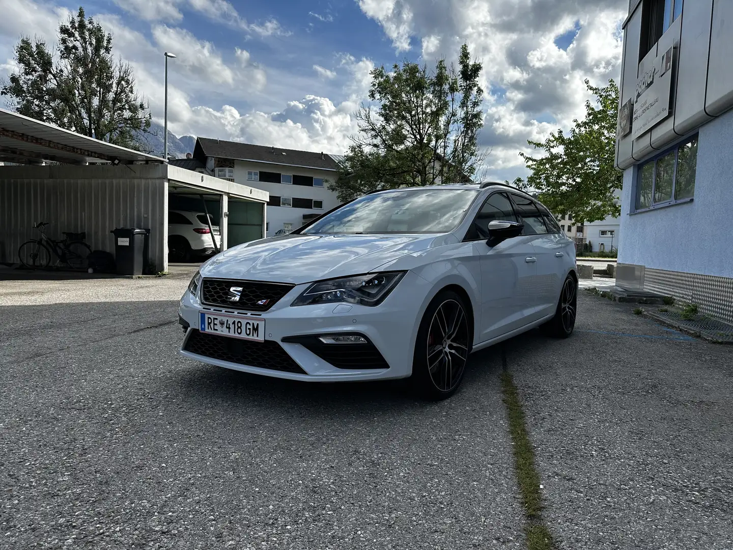 SEAT Leon ST Cupra 2,0 TSI DSG 4Drive - 1