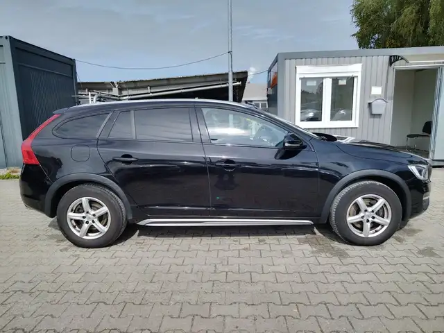 Volvo V60 CrossCountry Plus AWD+2.HD+NAVI+PDC+TEMPOMAT