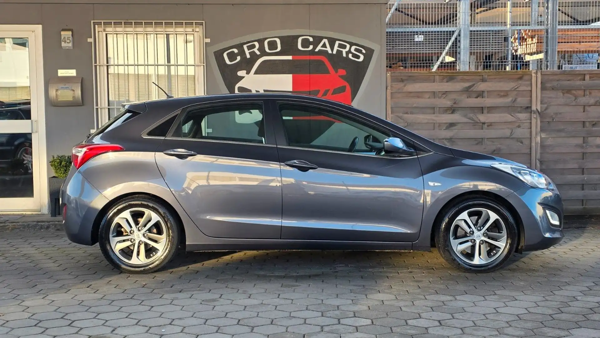 Hyundai i30 blue Trend*TOP AUSTATTUNG* Gris - 2