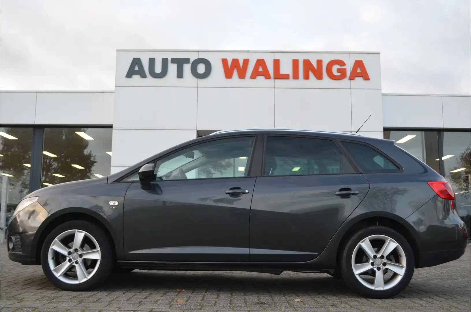SEAT Ibiza ST 1.2 TSI Sport Gris - 2