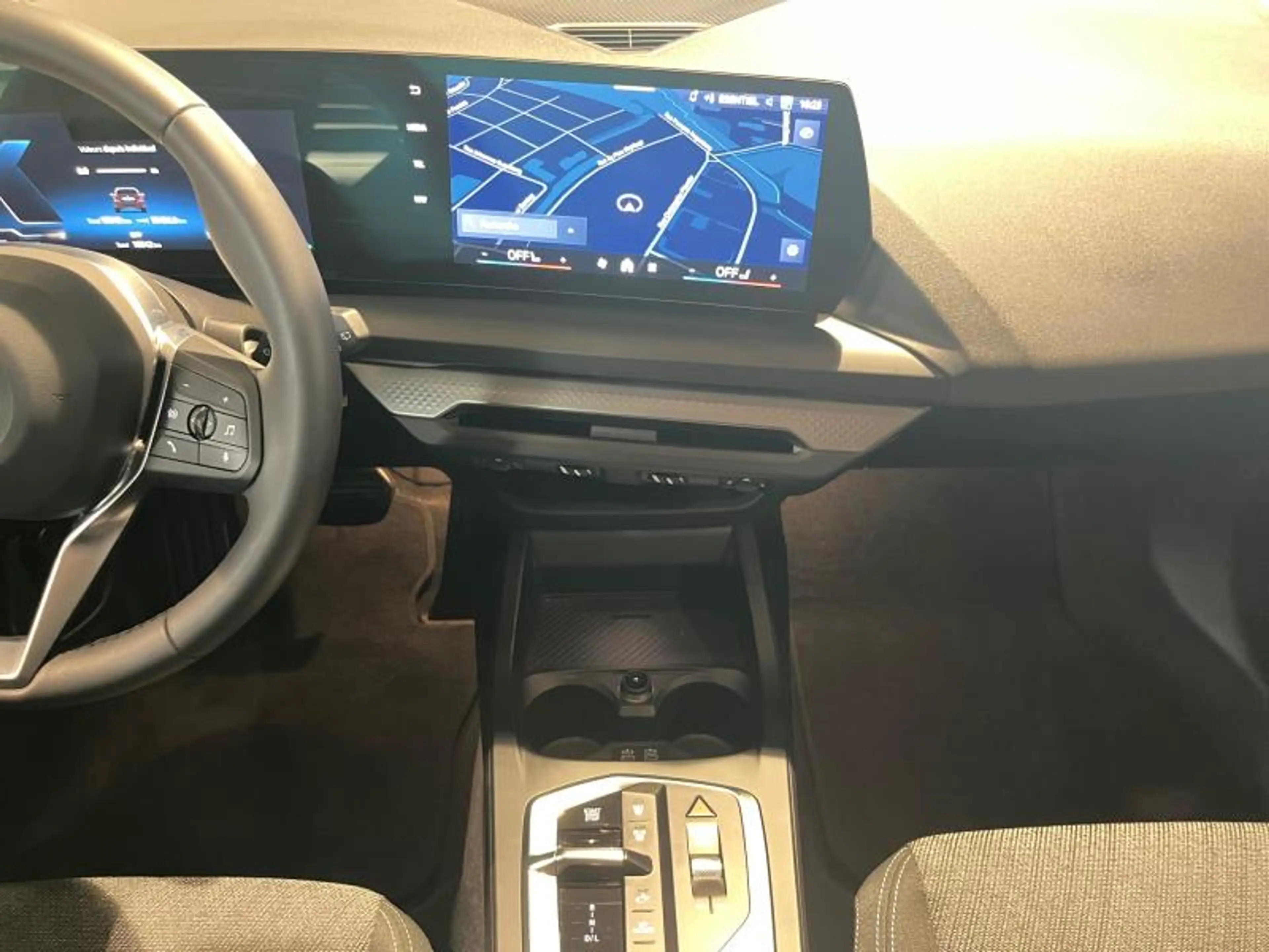 BMW 118 118d — photo 9