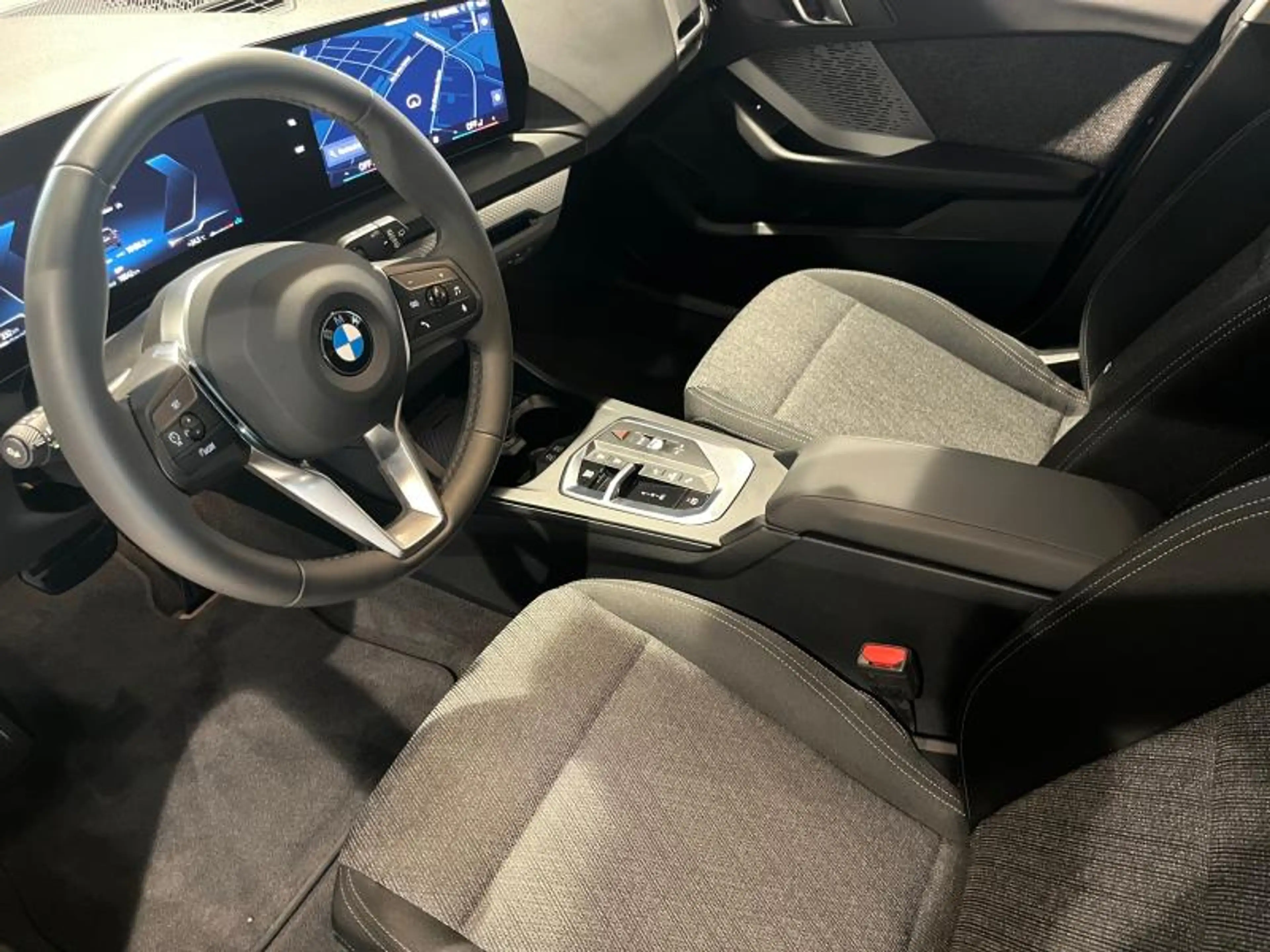 BMW 118 118d — photo 6