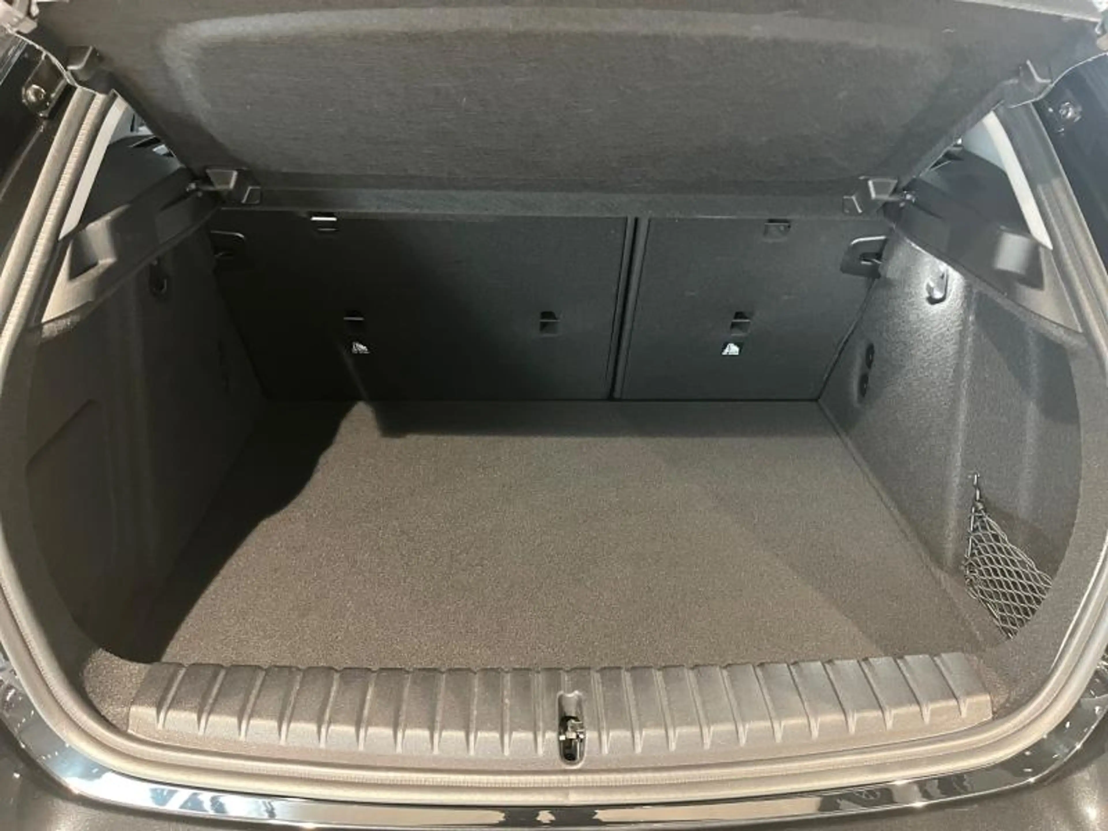 BMW 118 118d — photo 13
