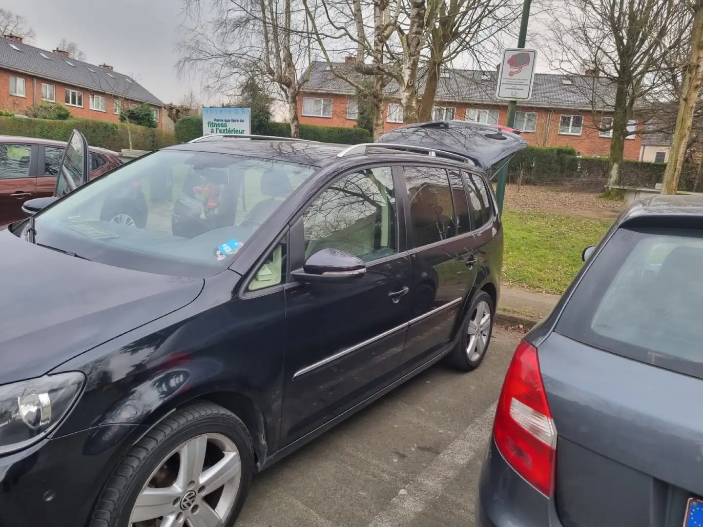 Volkswagen Touran 2.0 CR TDi Highline BMT Start&Stop DSG - 2