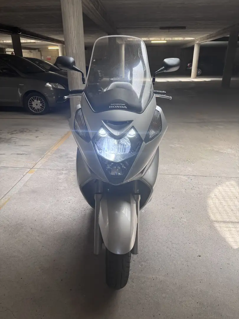 Honda Silver Wing 600 - 1