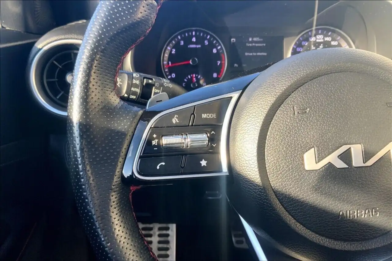 Kia Forte снимка Kia Forte