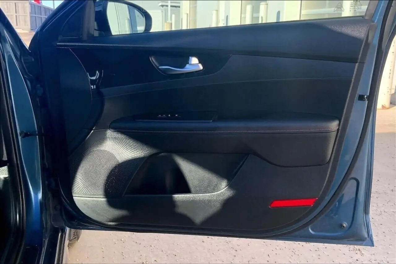 Kia Forte снимка Kia Forte
