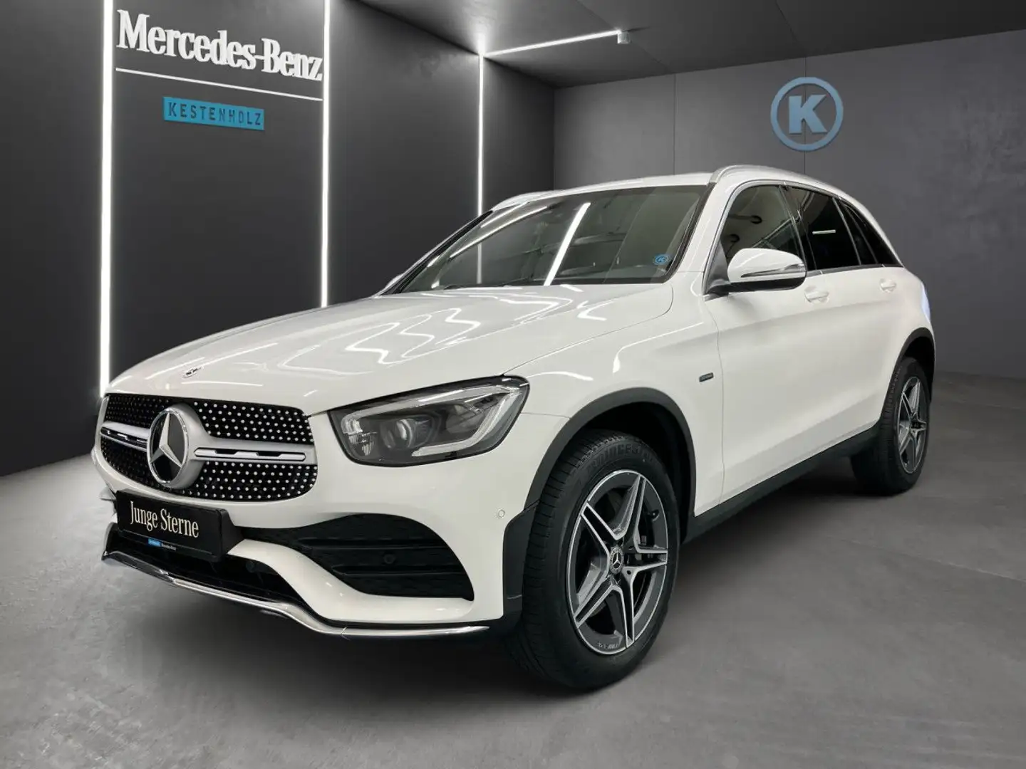 Mercedes-Benz GLC 300 e 4Matic AMG+AHK+KEYLESS+MULTIBEAM Weiß - 2