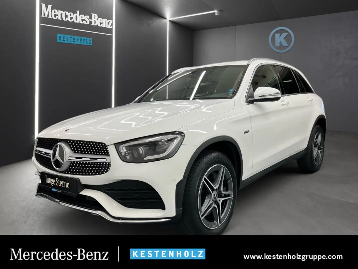 Mercedes-Benz GLC 300 e 4Matic AMG+AHK+KEYLESS+MULTIBEAM Weiß - 1