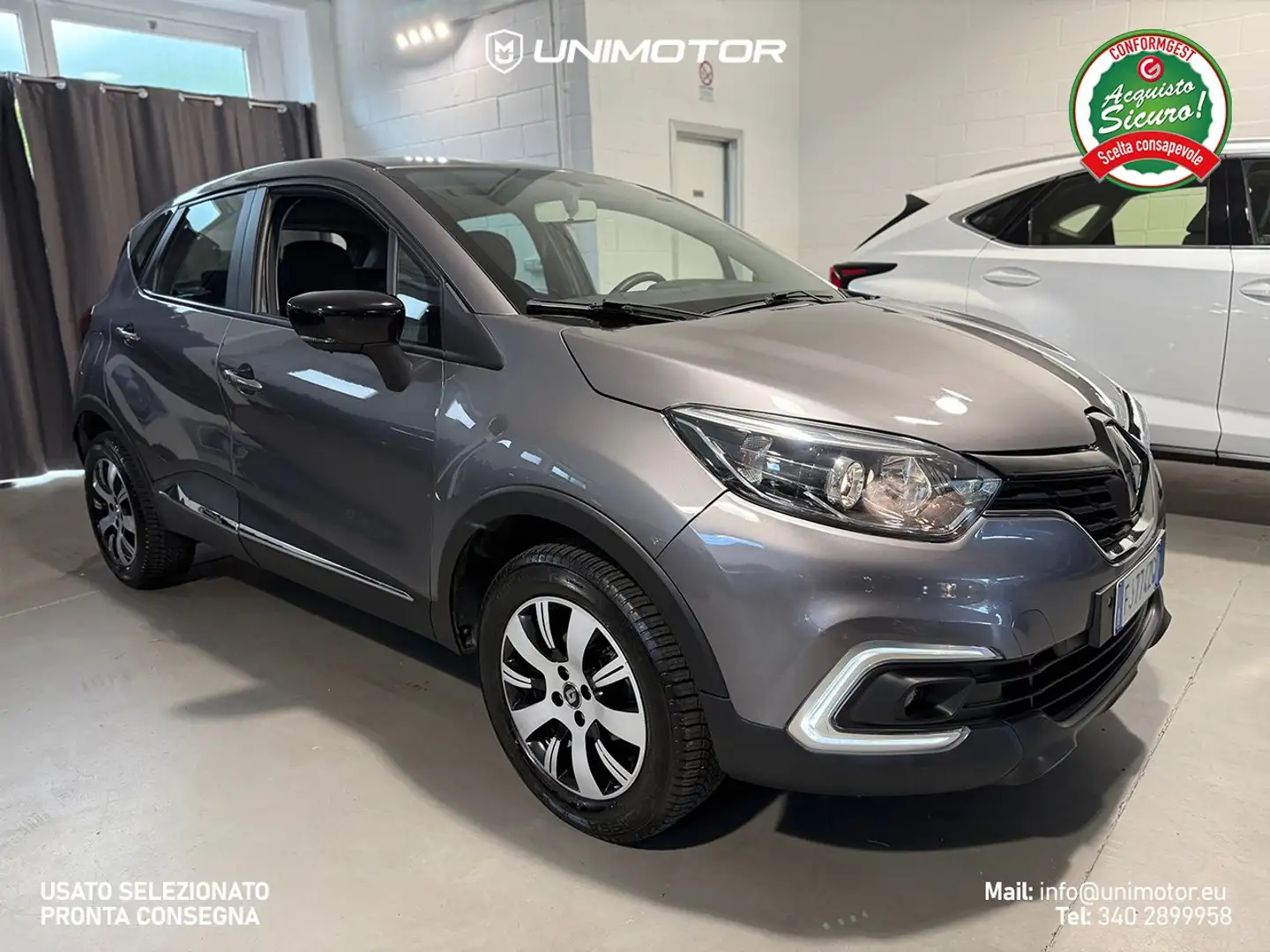 Renault Captur Life 0.9 tce 90cv Manuale - EURO 6 Grijs - 1