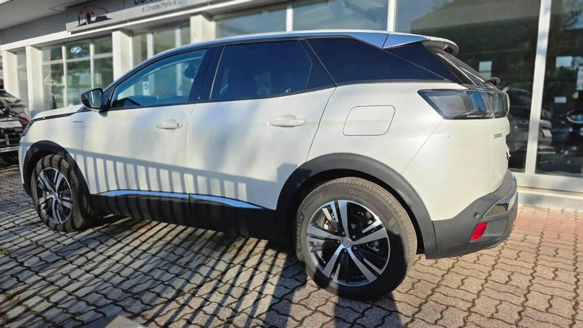 Peugeot 3008 1.6 hybrid phev Allure Pack 225cv e-eat8 KM ZERO Blanc - 2