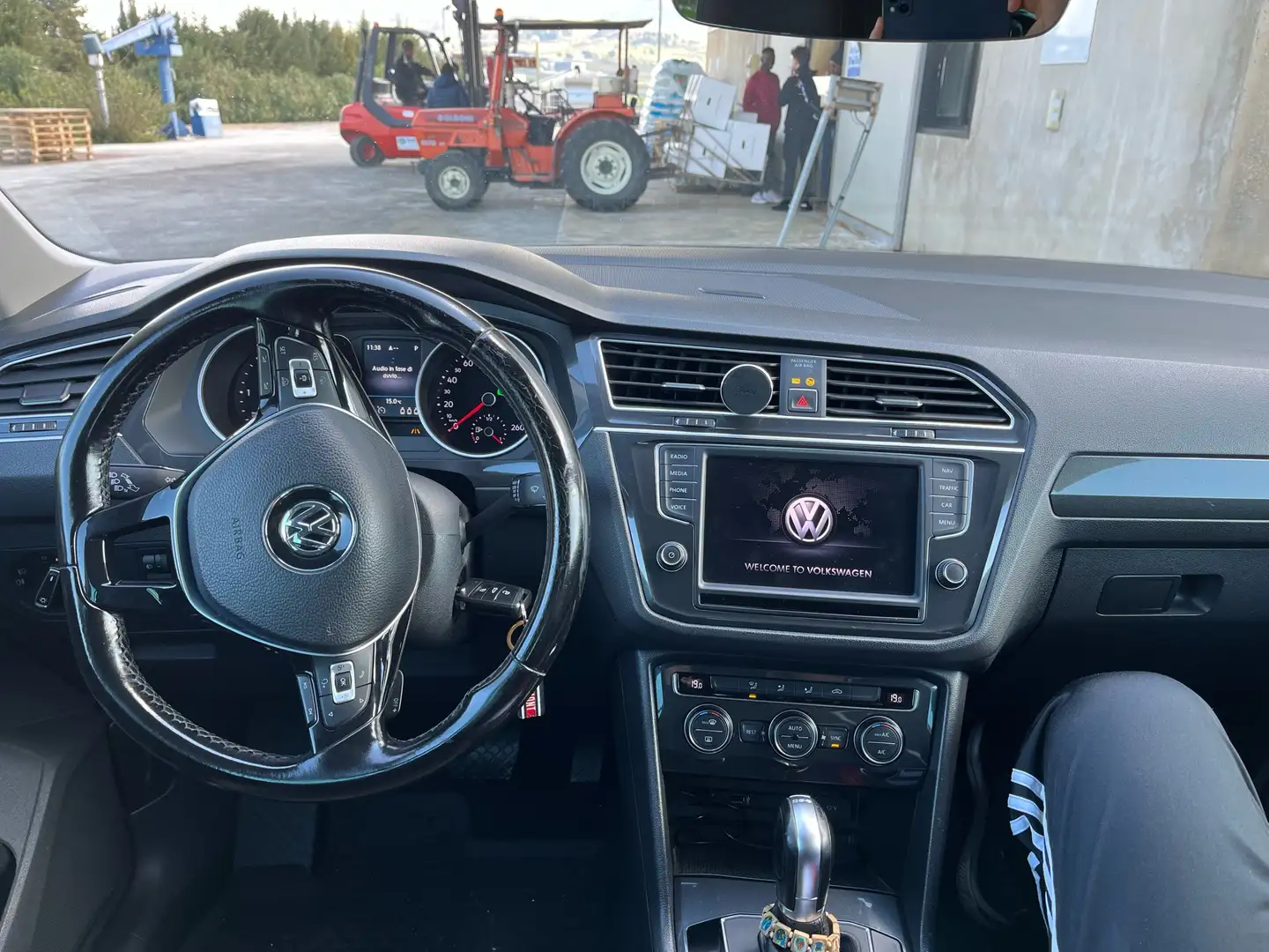 Volkswagen Tiguan 2.0 tdi Executive 150cv dsg brončana - 2