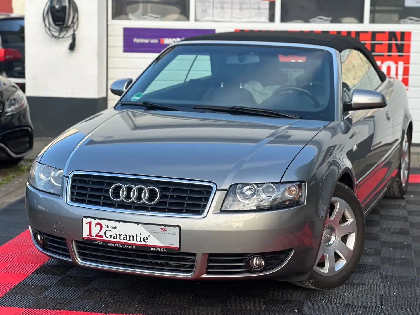 Audi A4 Cabriolet 1.8 T Grau - 2