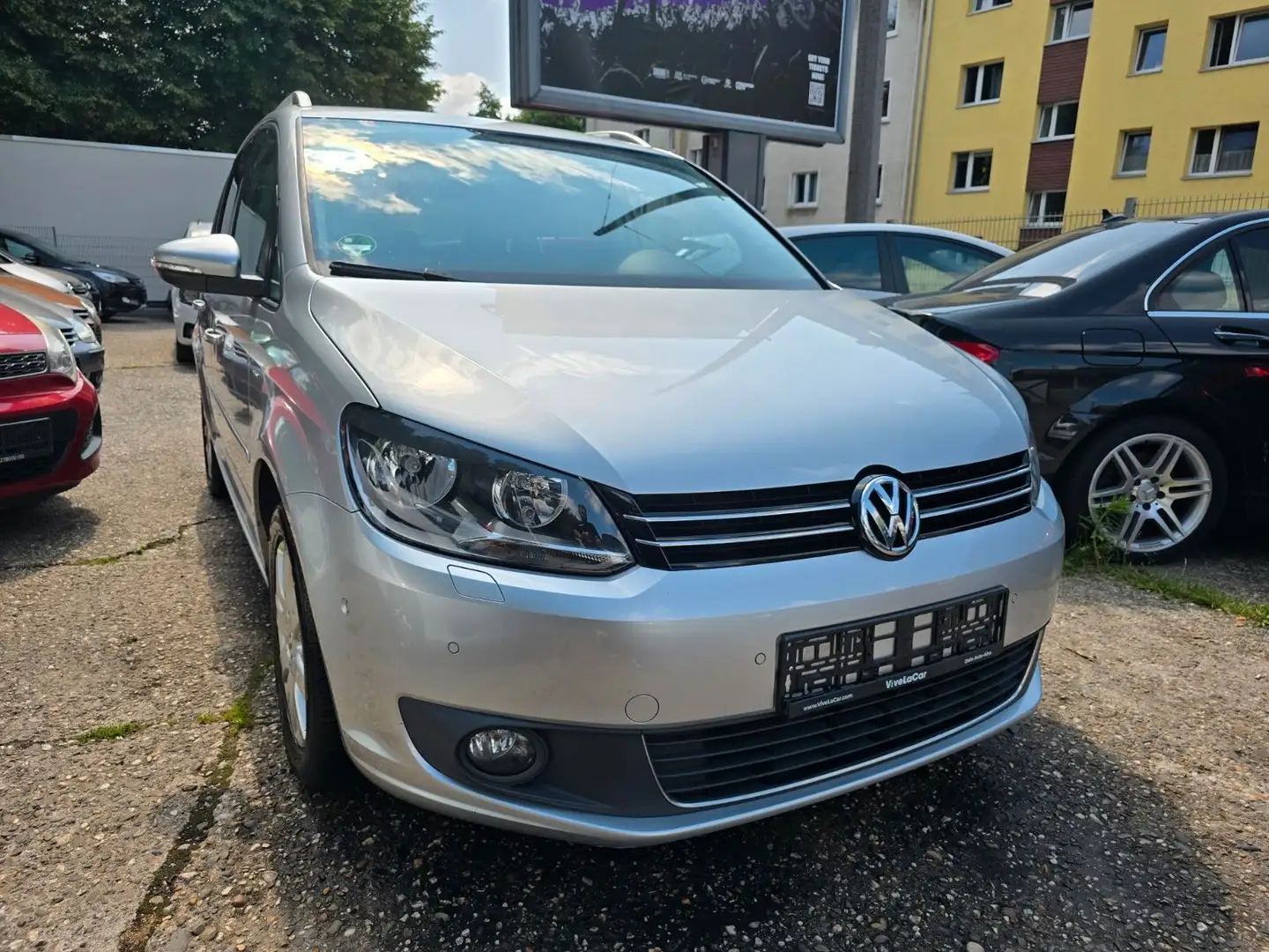 Volkswagen Touran Cup BMT*AUTOMATIK *7 Sitzer* Argent - 1