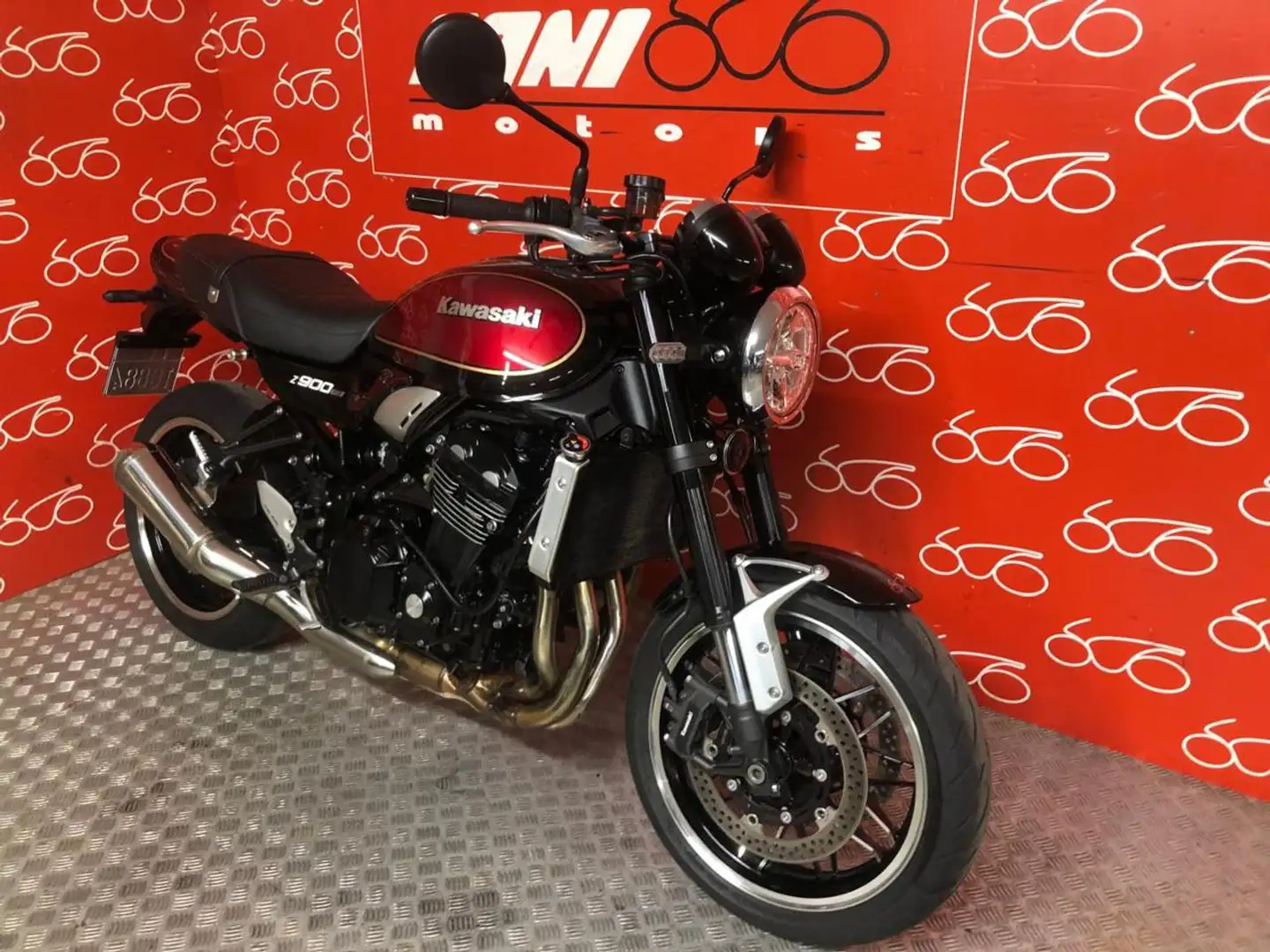 Kawasaki Z 900 RS Noir - 2