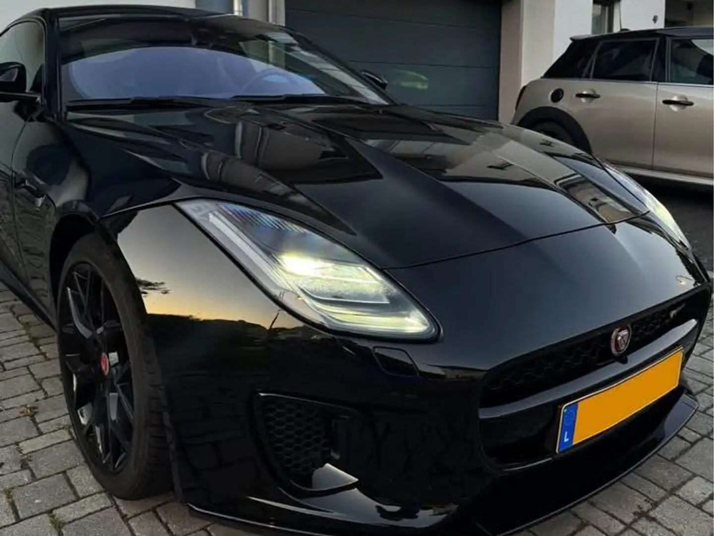 Jaguar F-Type F-Type Coupe 2.0 Aut. R-Dynamic Noir - 2