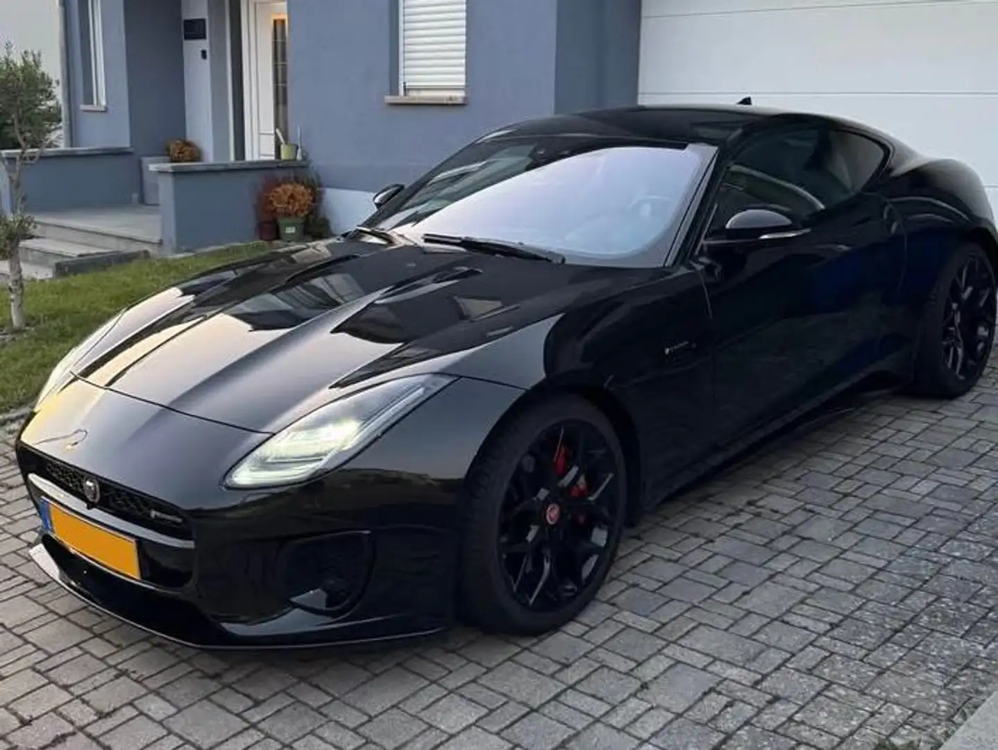 Jaguar F-Type F-Type Coupe 2.0 Aut. R-Dynamic Noir - 1