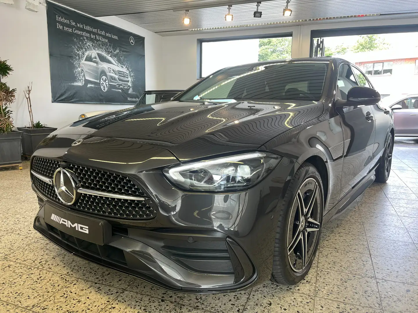 Mercedes-Benz C 200 AMG + NIGHT MBUX/LED/SHD/PTS/TW/MEMORY/1H/MD2025 Grigio - 2
