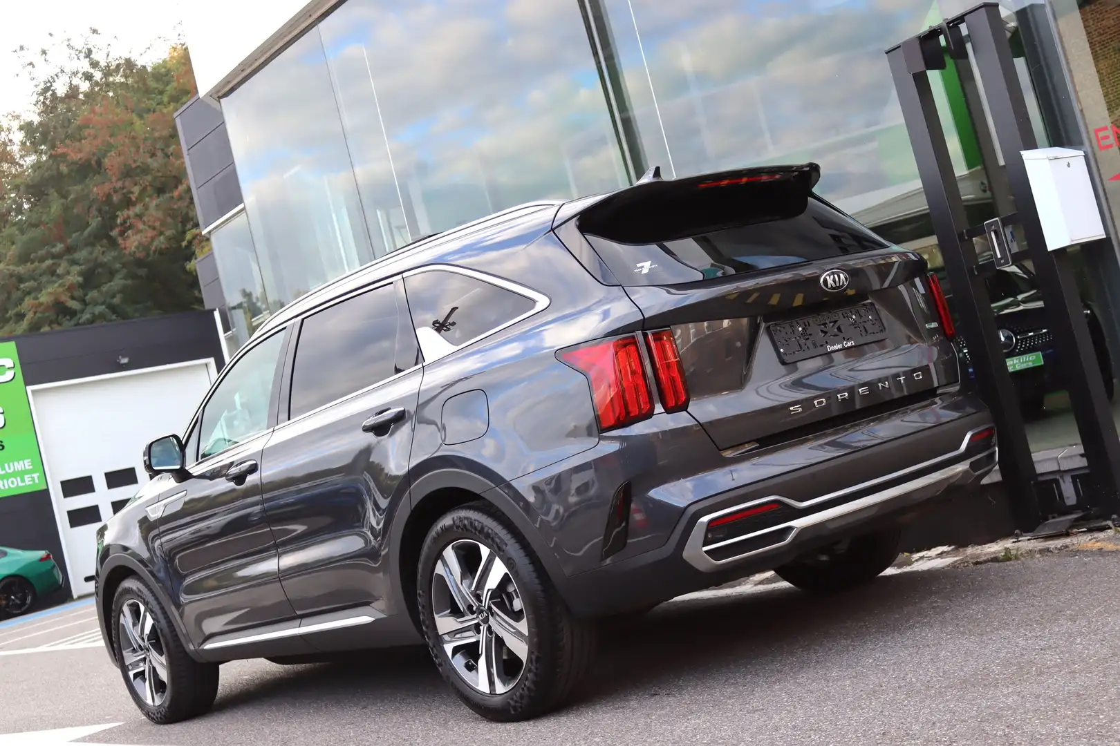 Kia Sorento 1.6GDI 180CV MHEV TOIT PANO HEADUP FULL OPTIONS Grau - 2