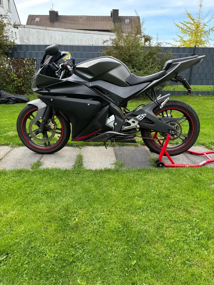 Yamaha YZF-R125