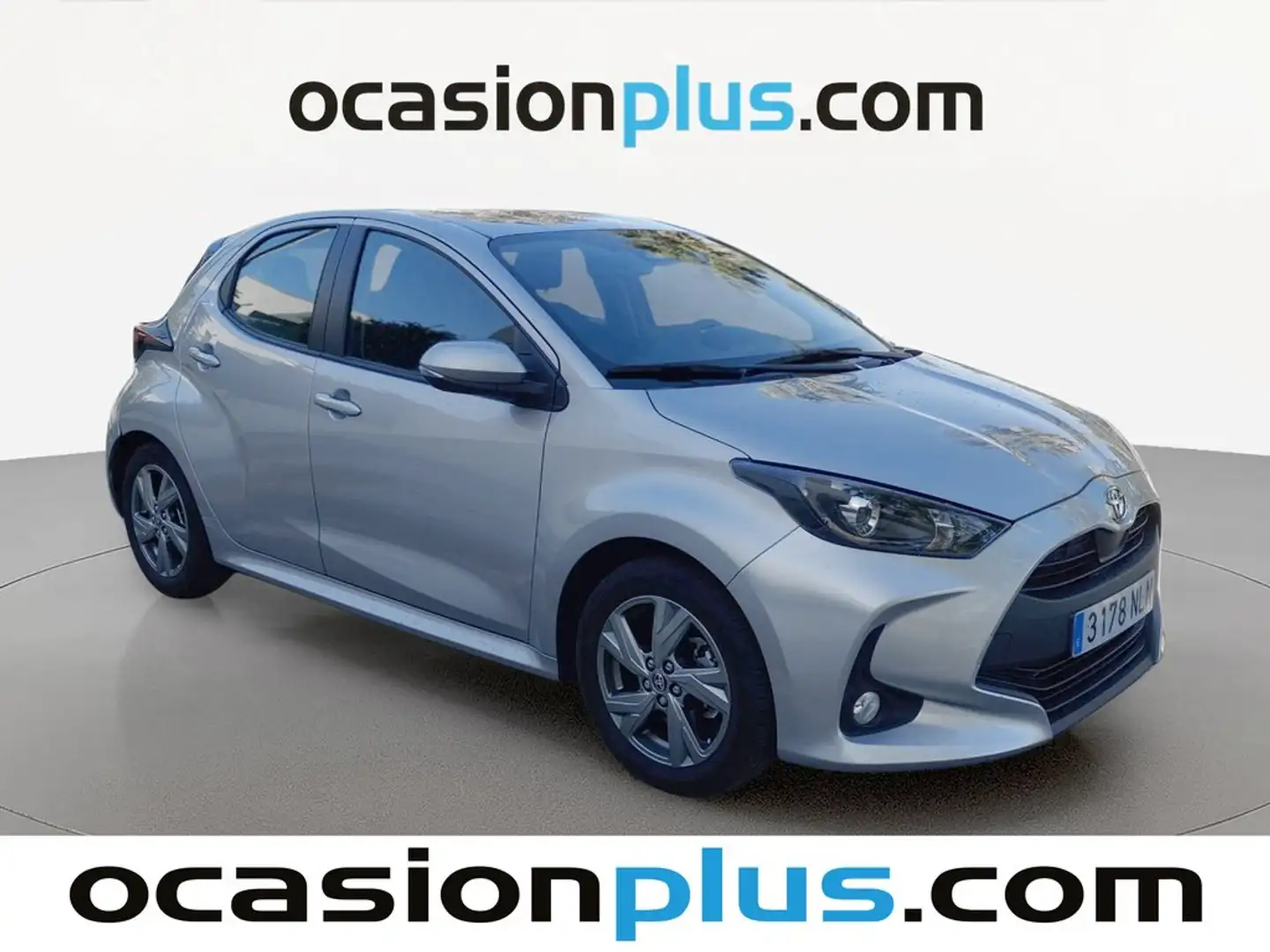 Toyota Yaris 120H 1.5 Active Plus Gris - 2