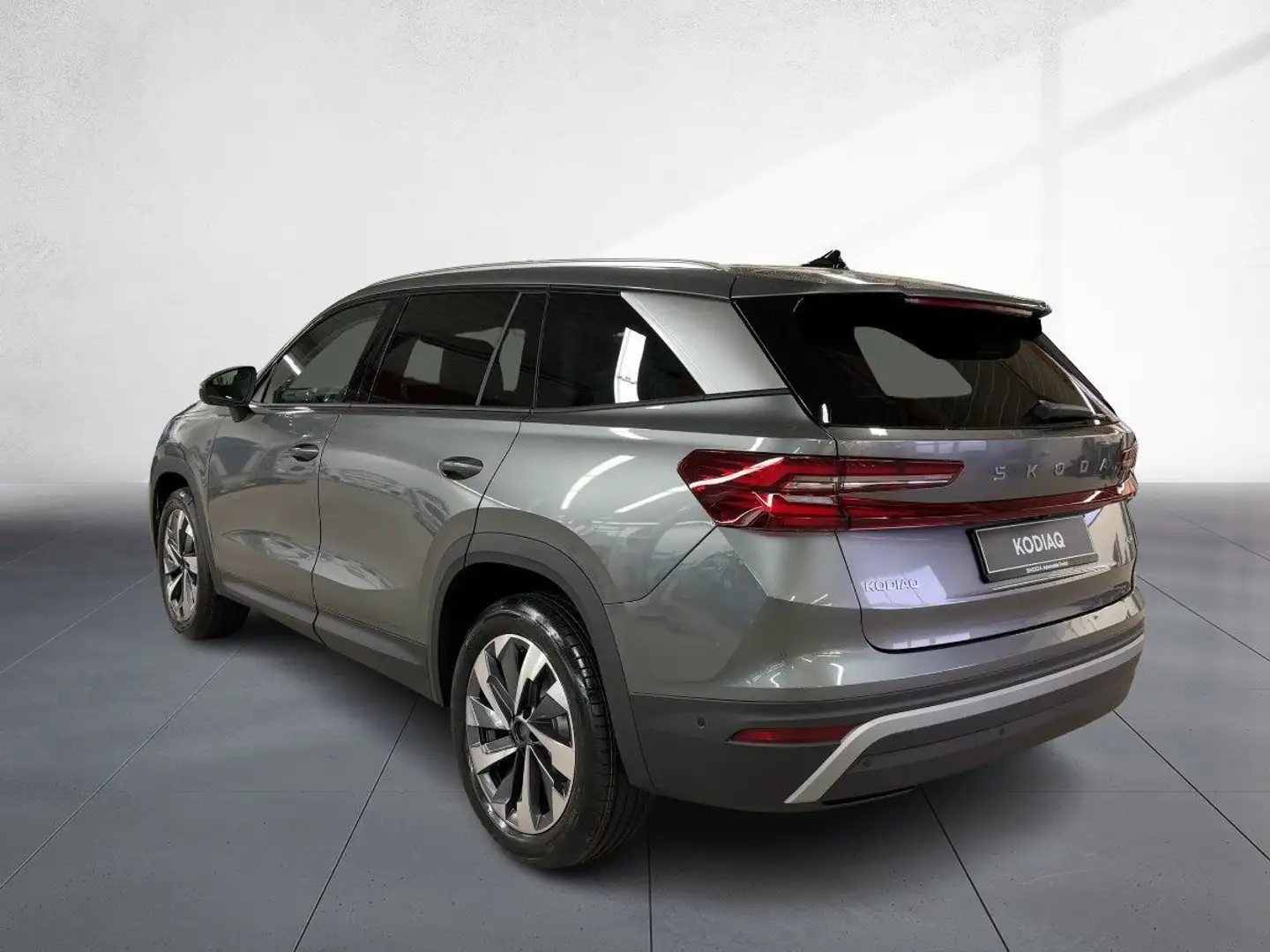 Skoda Kodiaq Selection 2,0 TDI DSG 4x4 AHZV STANDHEIZ. Grau - 2