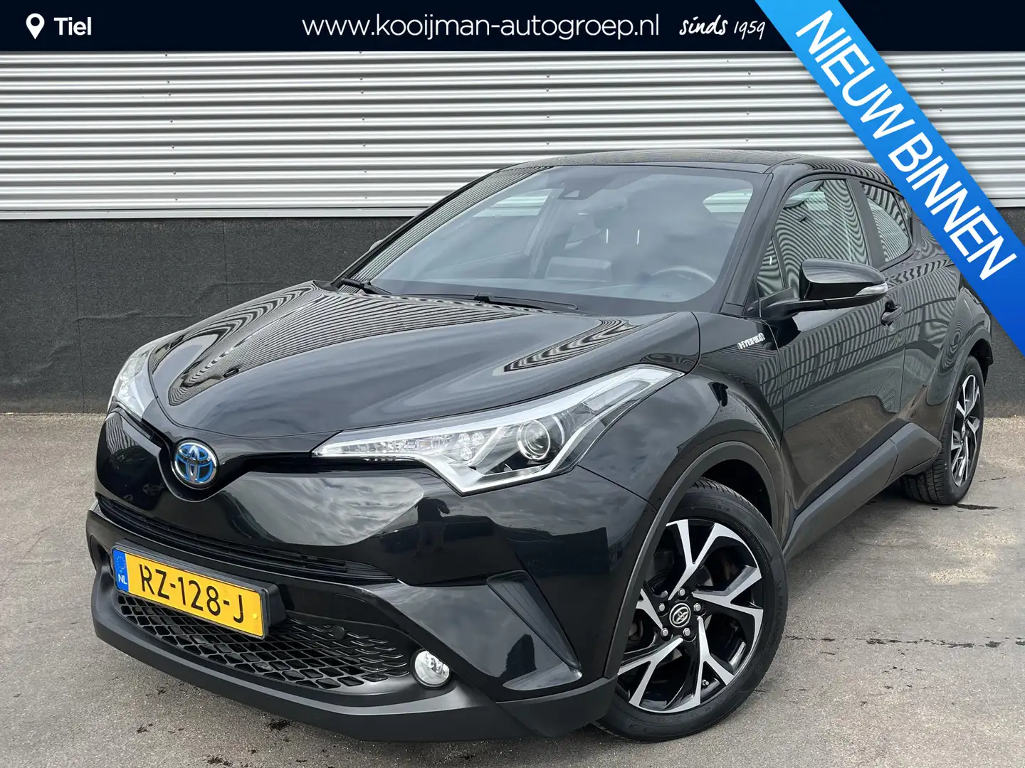 Toyota C-HR 1.8 Hybrid Dynamic Navigatie, Trekhaak, LM velgen, Zwart - 1