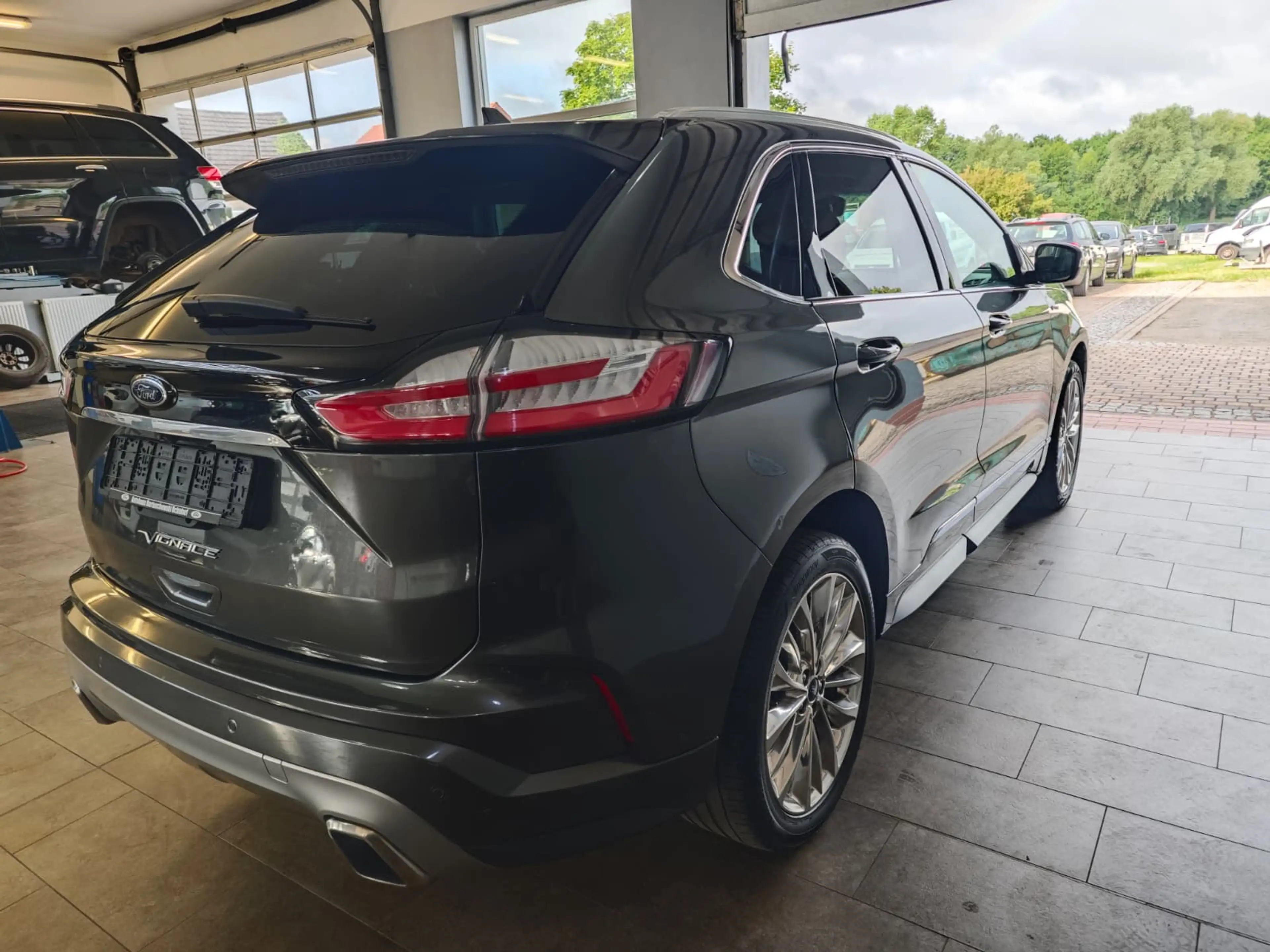 Ford Edge Vignale 4x4 — photo 4
