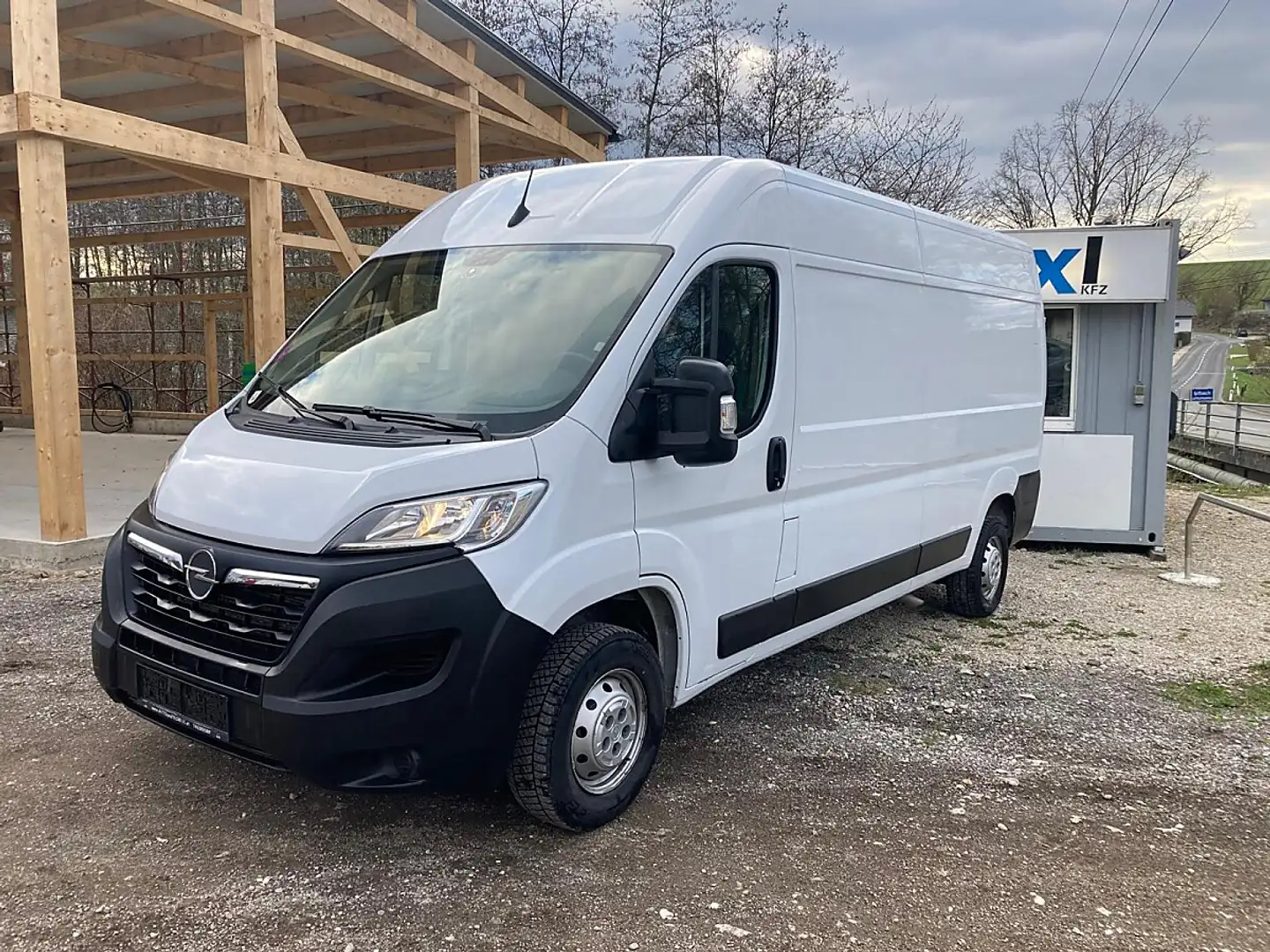 Opel Movano L3H2 2.2 BlueHDi 140 S&S Cargo Edition 3.5t Weiß - 1