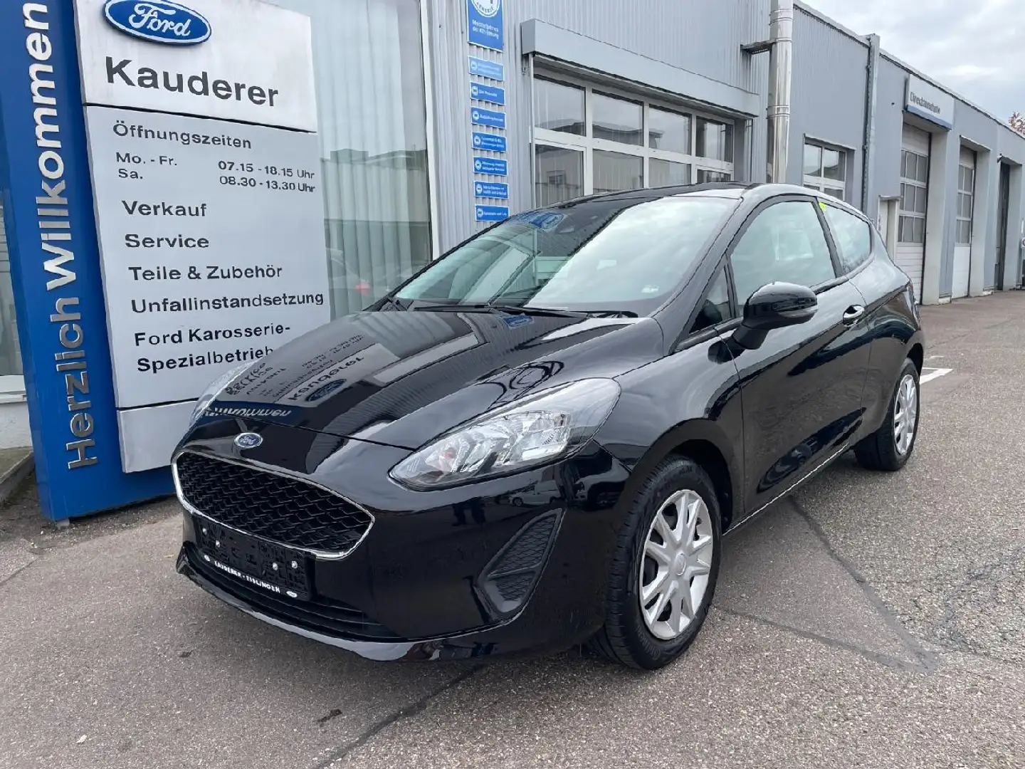 Ford Fiesta Cool & Connect Noir - 1