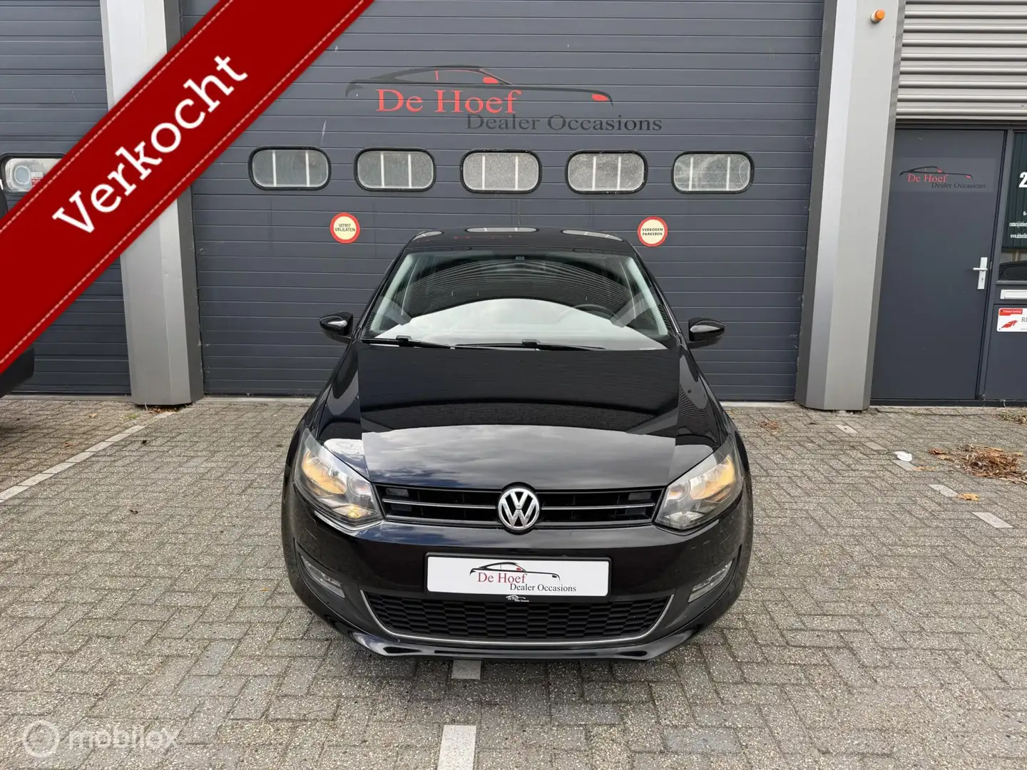 Volkswagen Polo 1.2-12V Match ✓Airco ✓Cruise ✓CarPlay ✓APK Zwart - 2