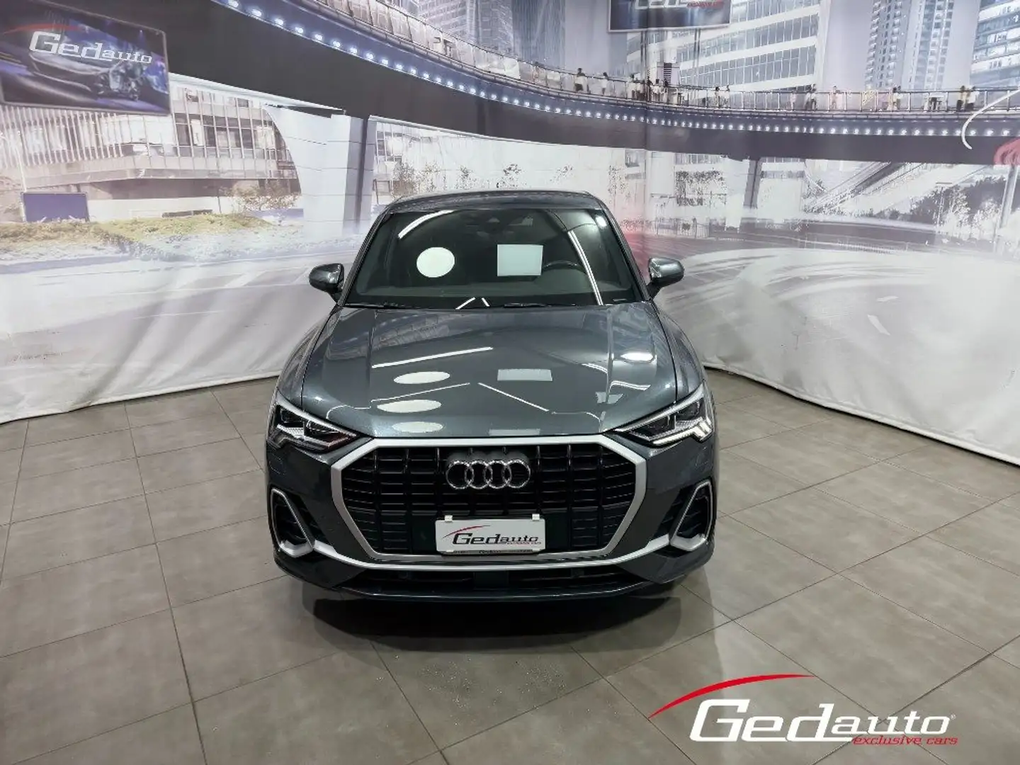 Audi Q3 SPB 35 TDI S tronic S line edition Gris - 2