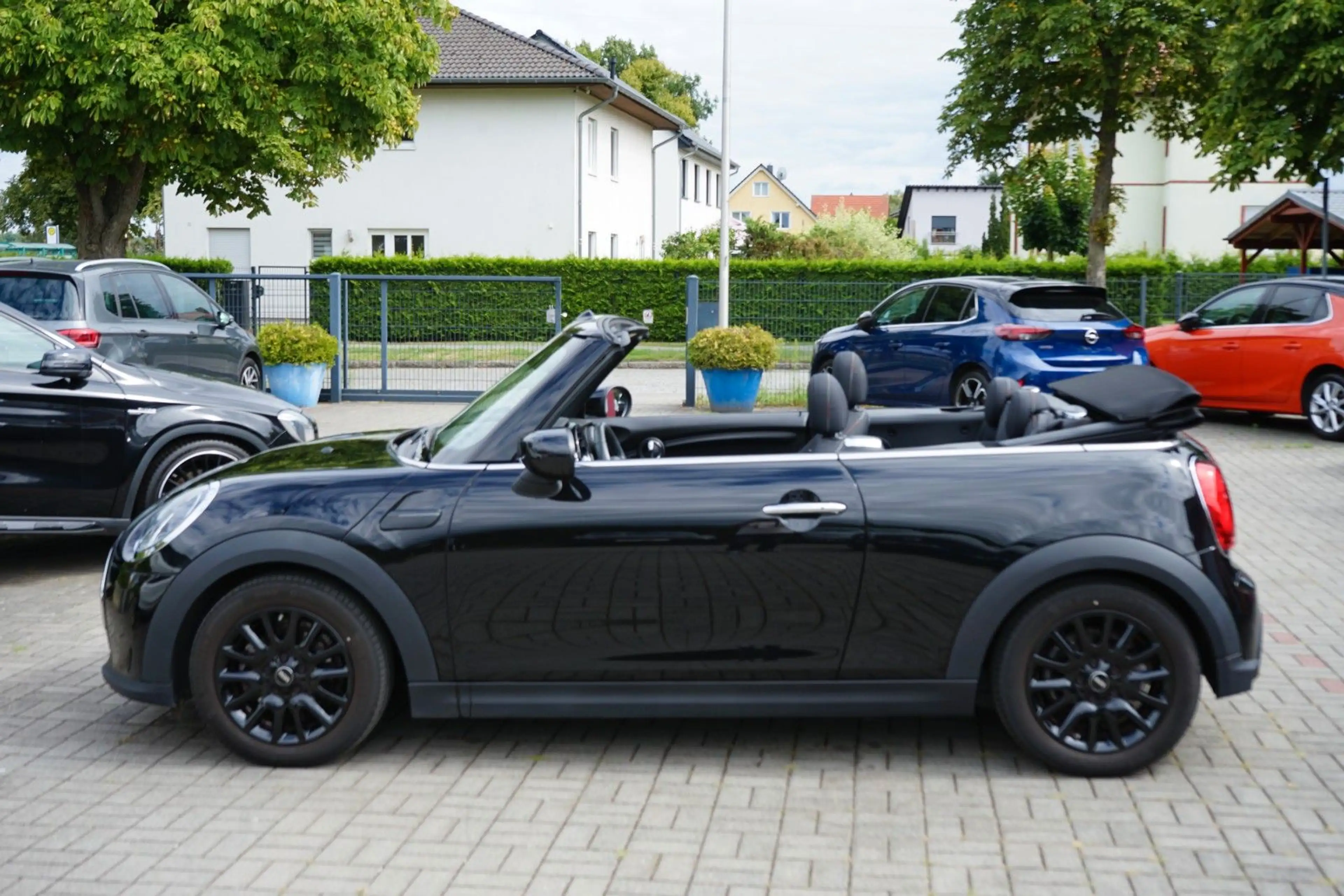 MINI One One Cabrio MINI Yours Trim — photo 8