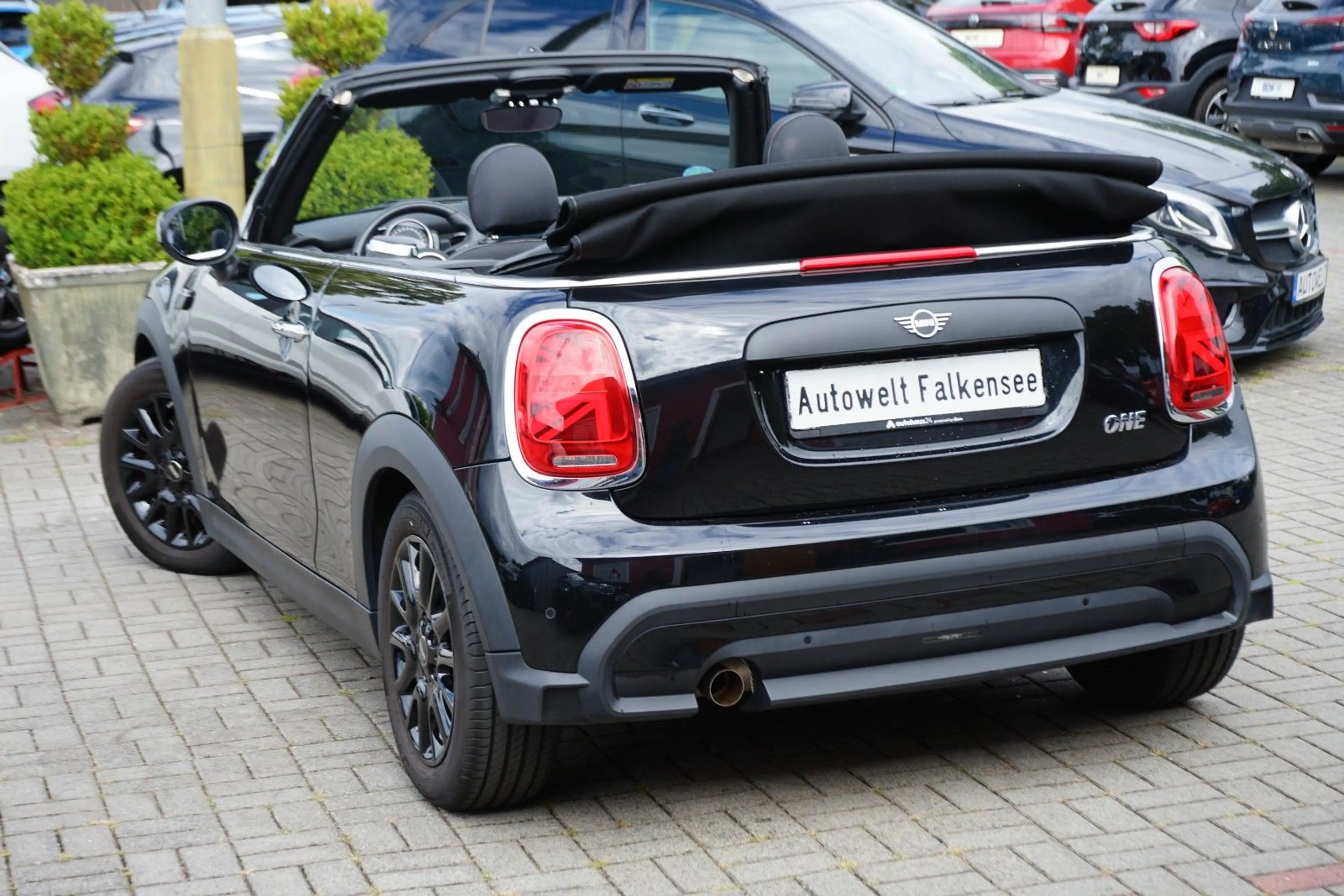 MINI One One Cabrio MINI Yours Trim — photo 4