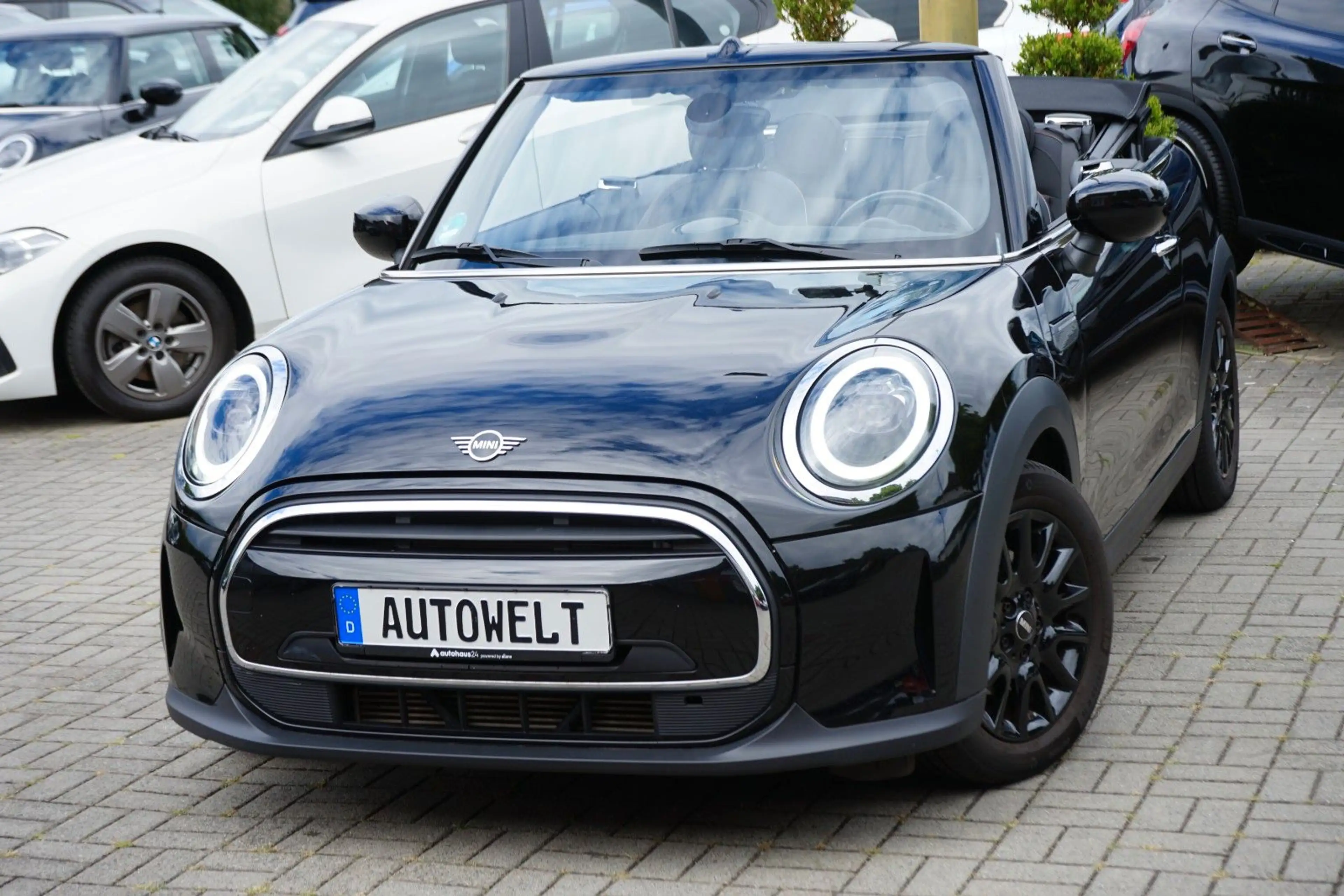 MINI One One Cabrio MINI Yours Trim — photo 2
