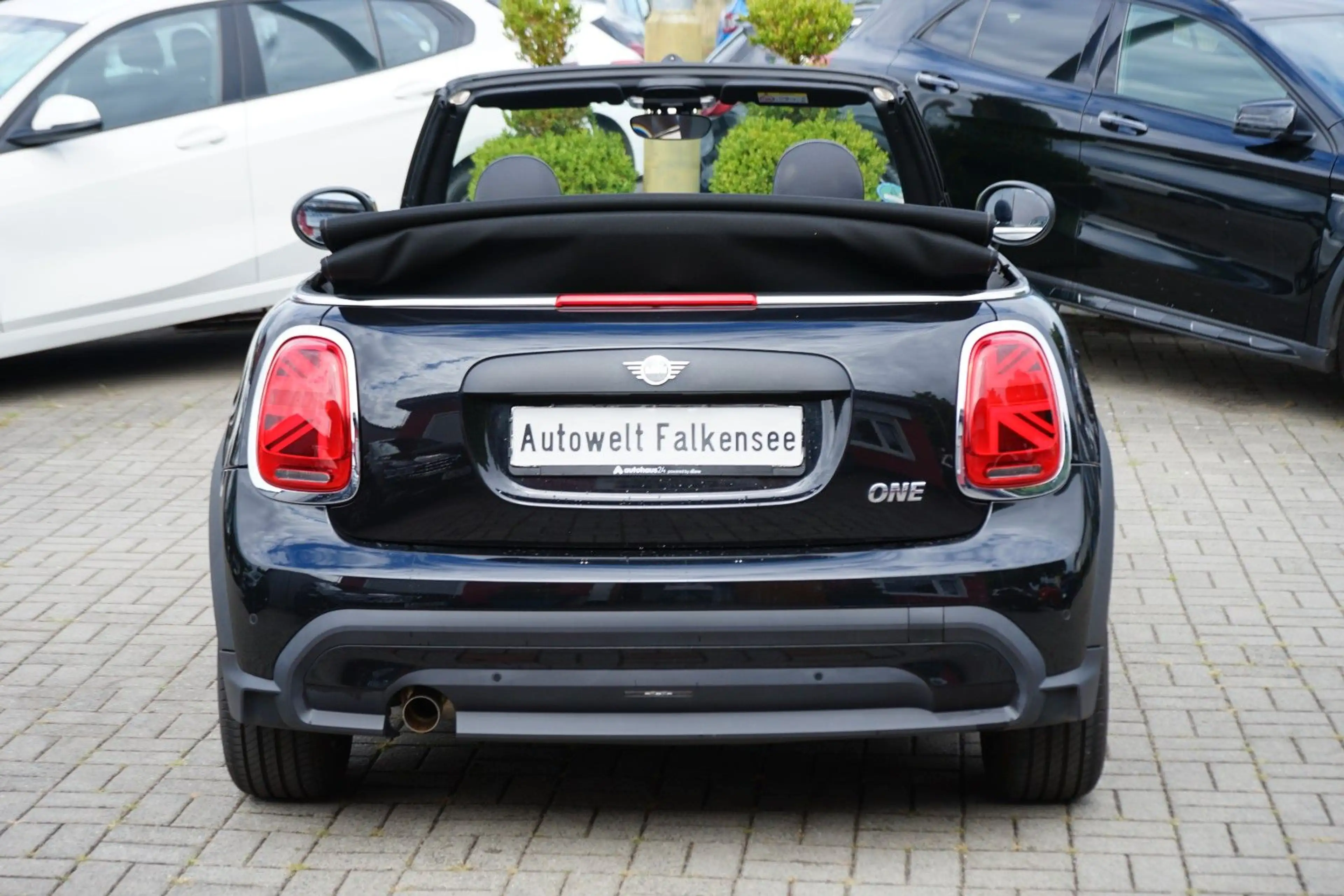 MINI One One Cabrio MINI Yours Trim — photo 6