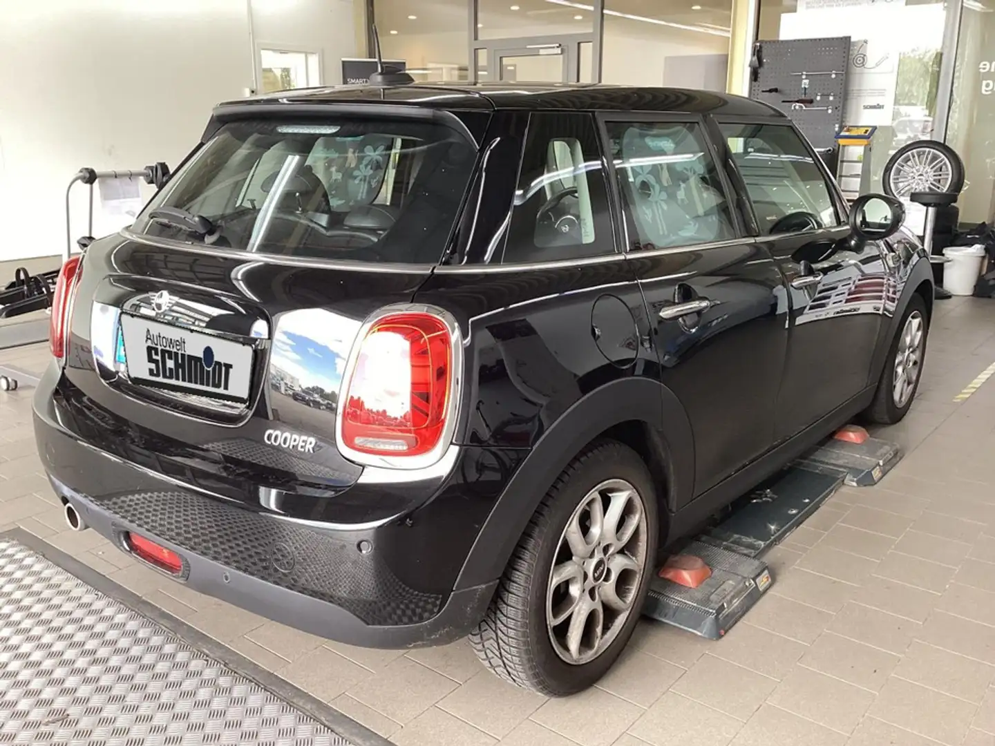 MINI Cooper + 2Jahre-NEXT.-GARANTIE Schwarz - 2