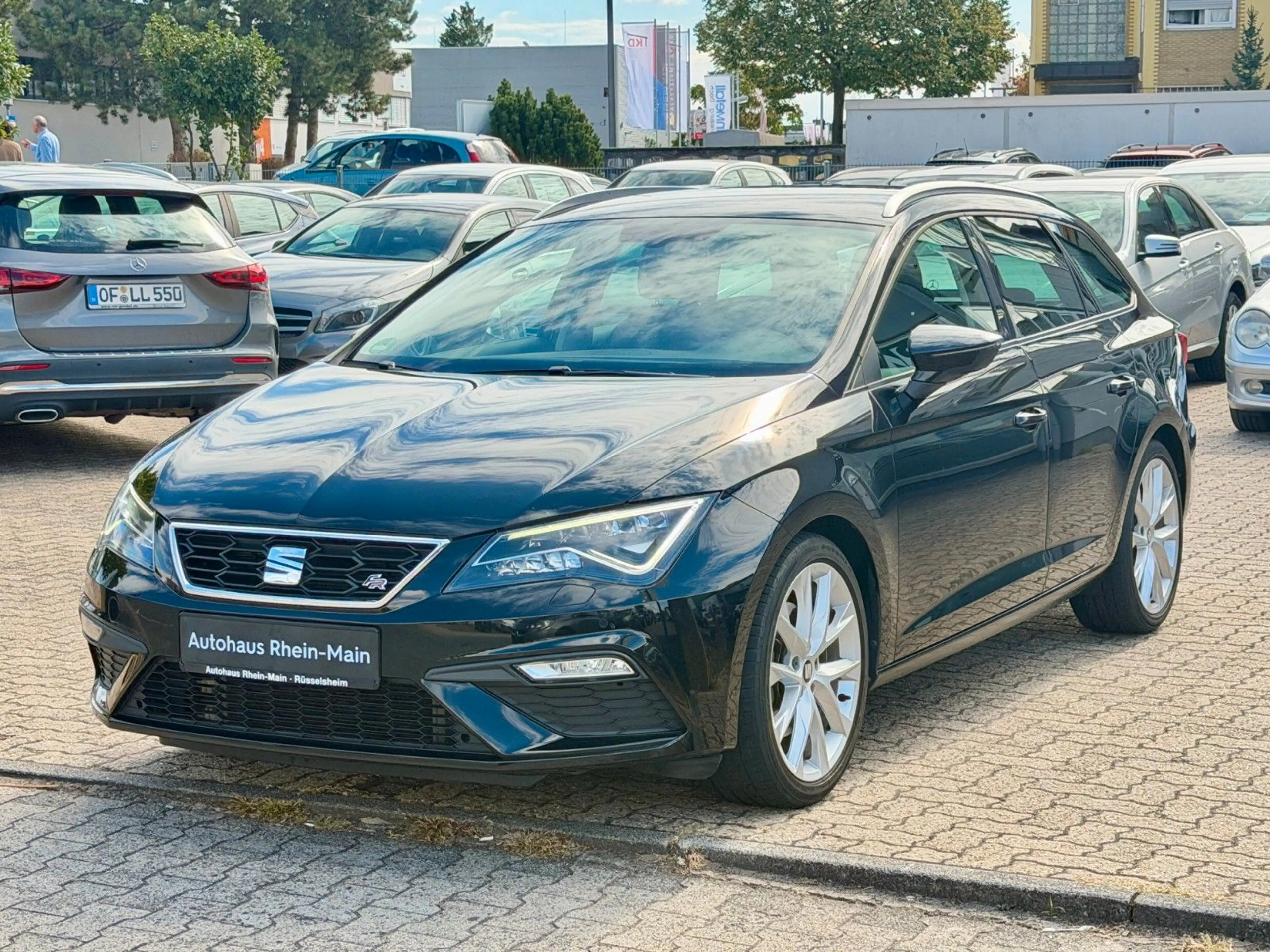 SEAT Leon ST FR*Aut*Nav*Led*Cam*Shz*2.Hand — photo 3