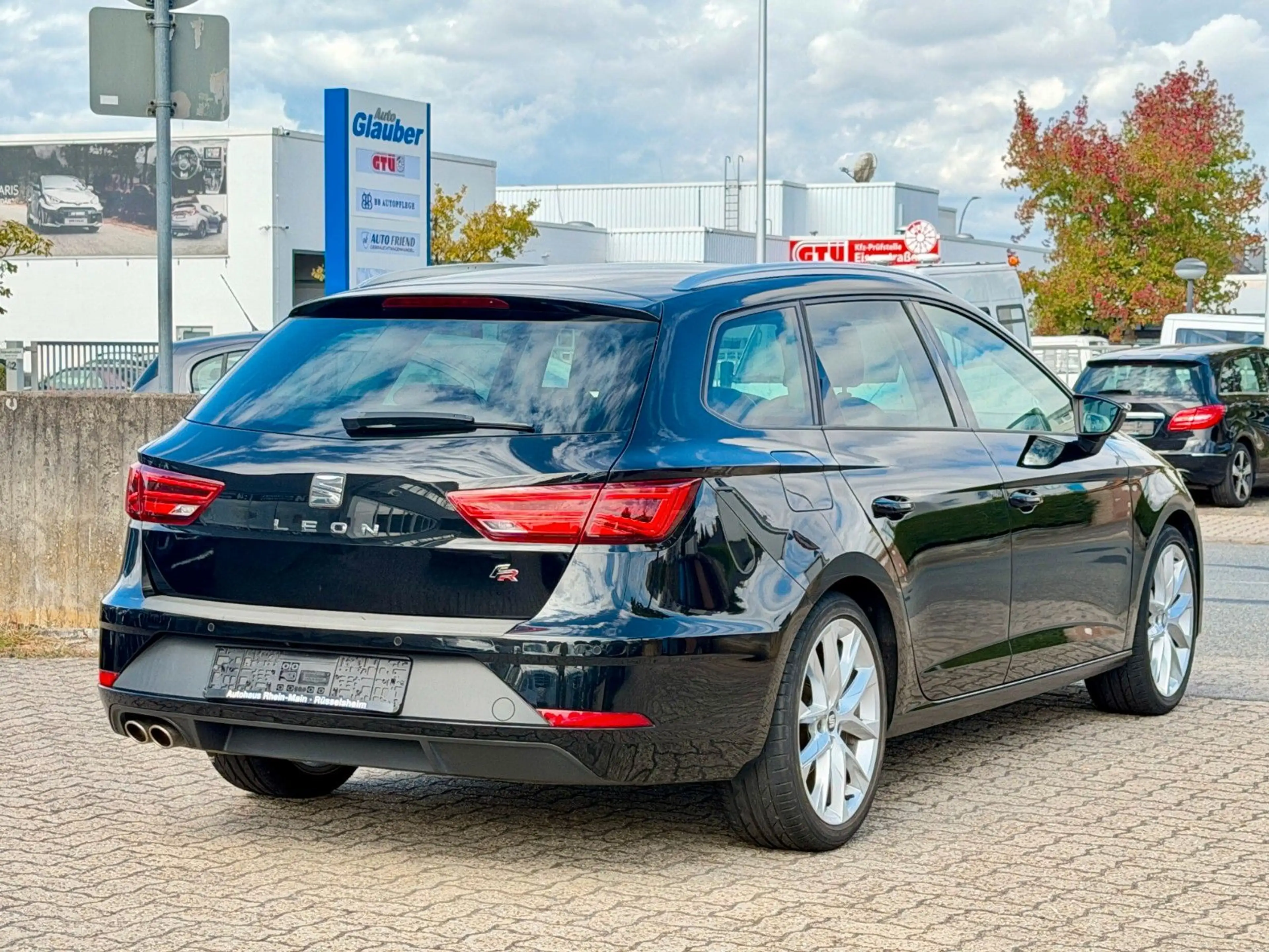 SEAT Leon ST FR*Aut*Nav*Led*Cam*Shz*2.Hand — photo 7