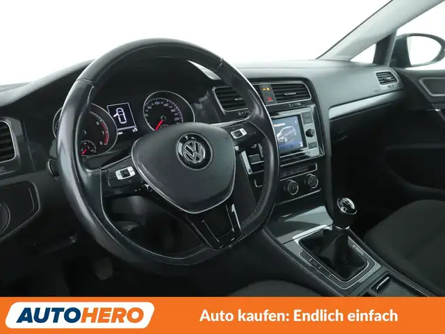 Volkswagen Golf view 11